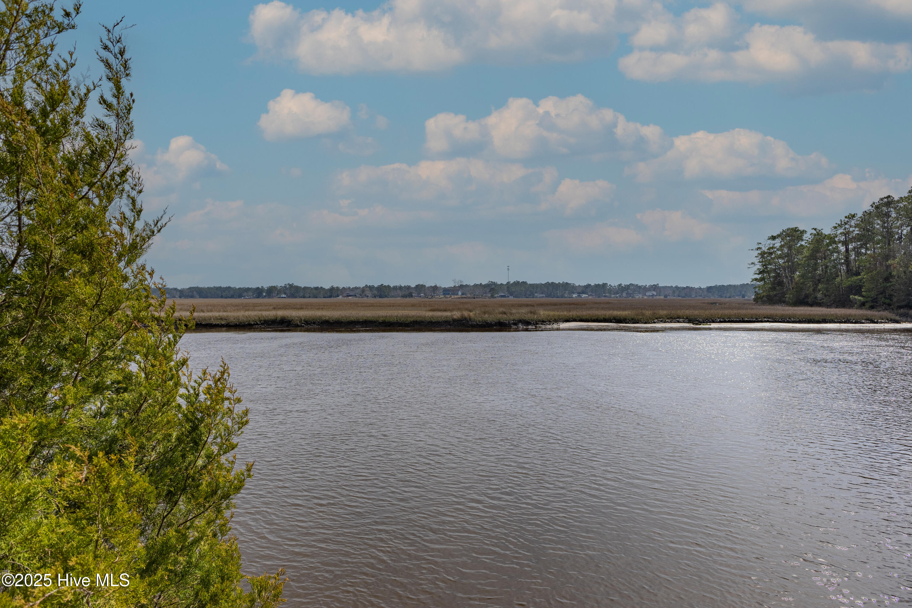 109 Currituck Road Property Photo 15