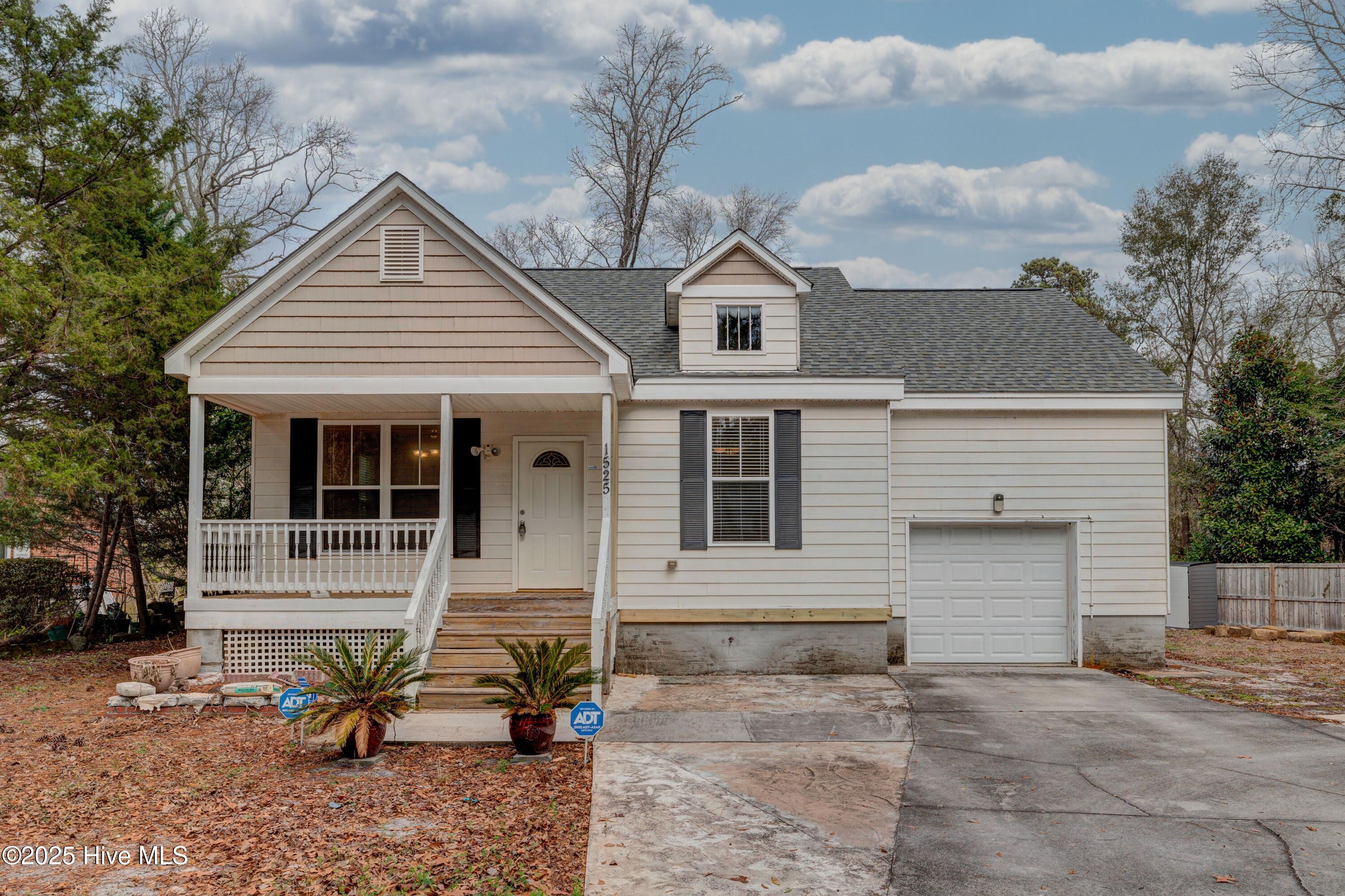 1525 Parmele Drive Property Photo
