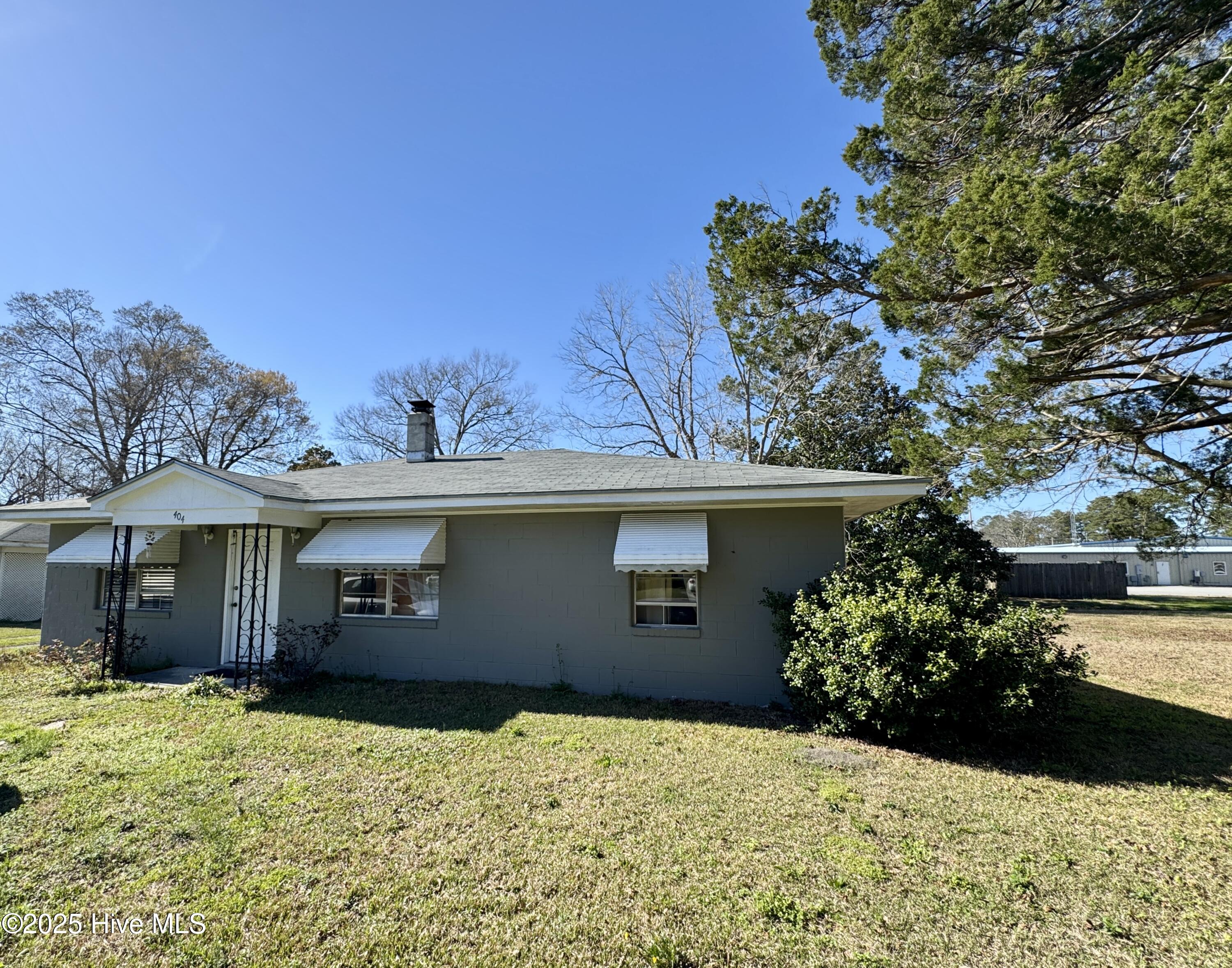 404 Pine Street Property Photo