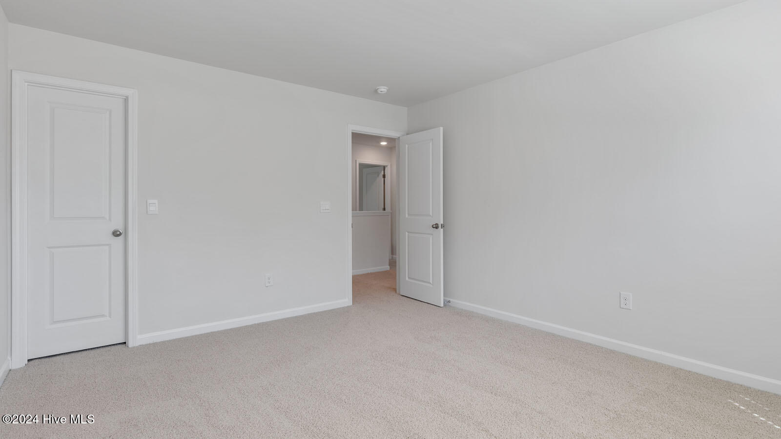 1005 Ocean Court Property Photo 22