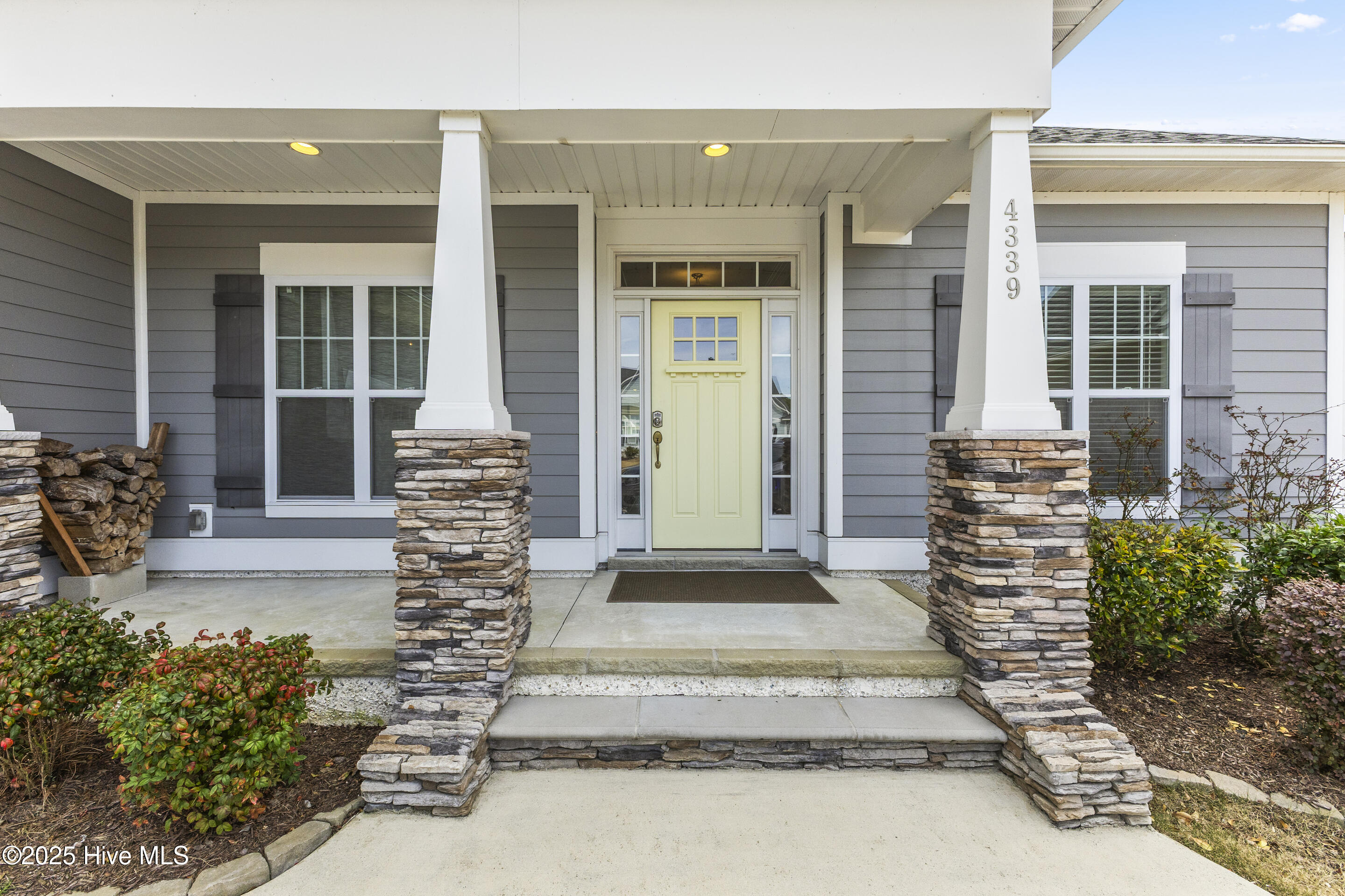 Real Estate Main Image