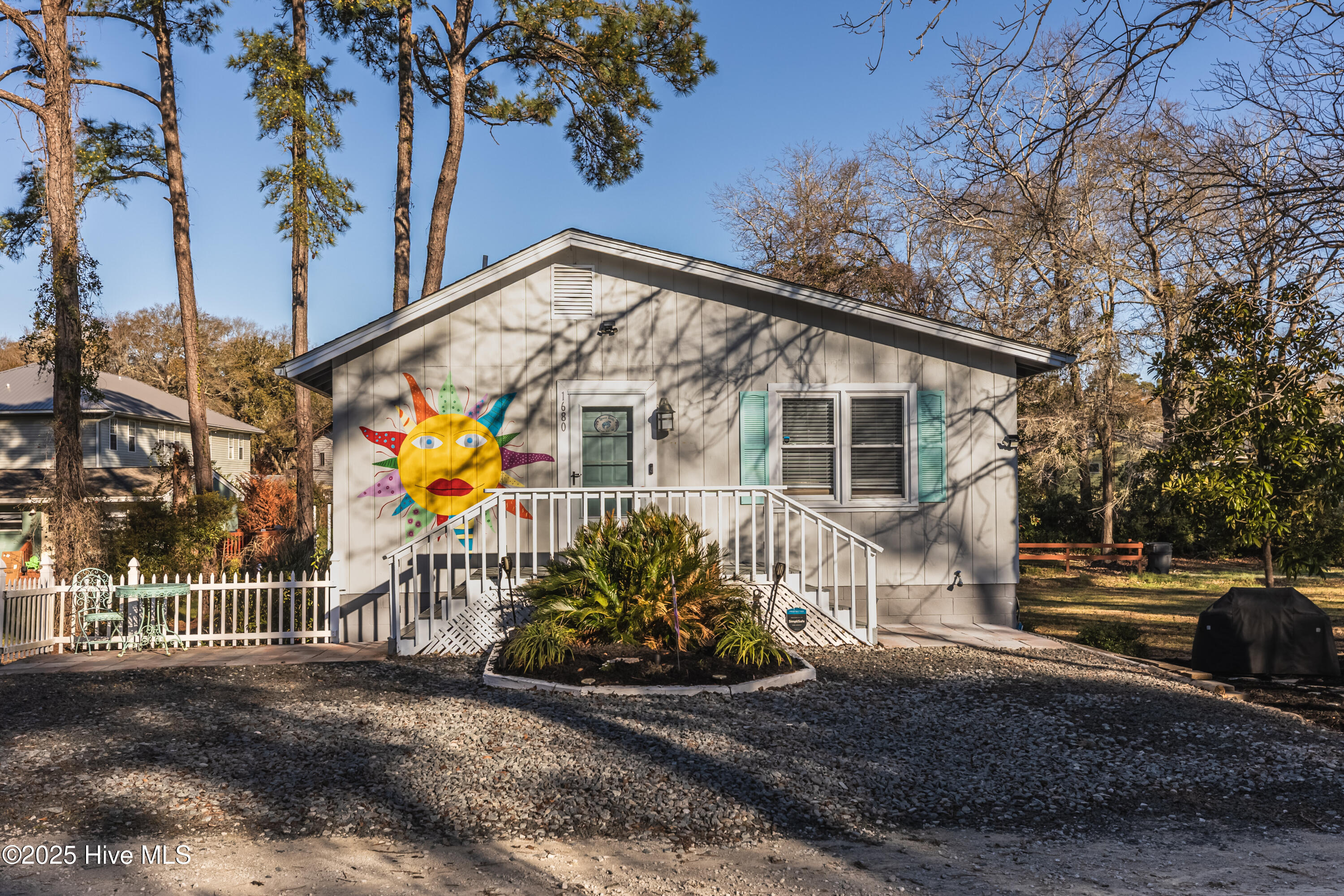1680 Hemingway Drive Property Photo