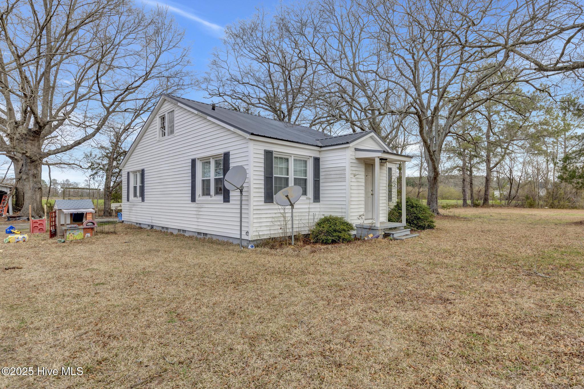 4982 Neuse Road Property Photo 2
