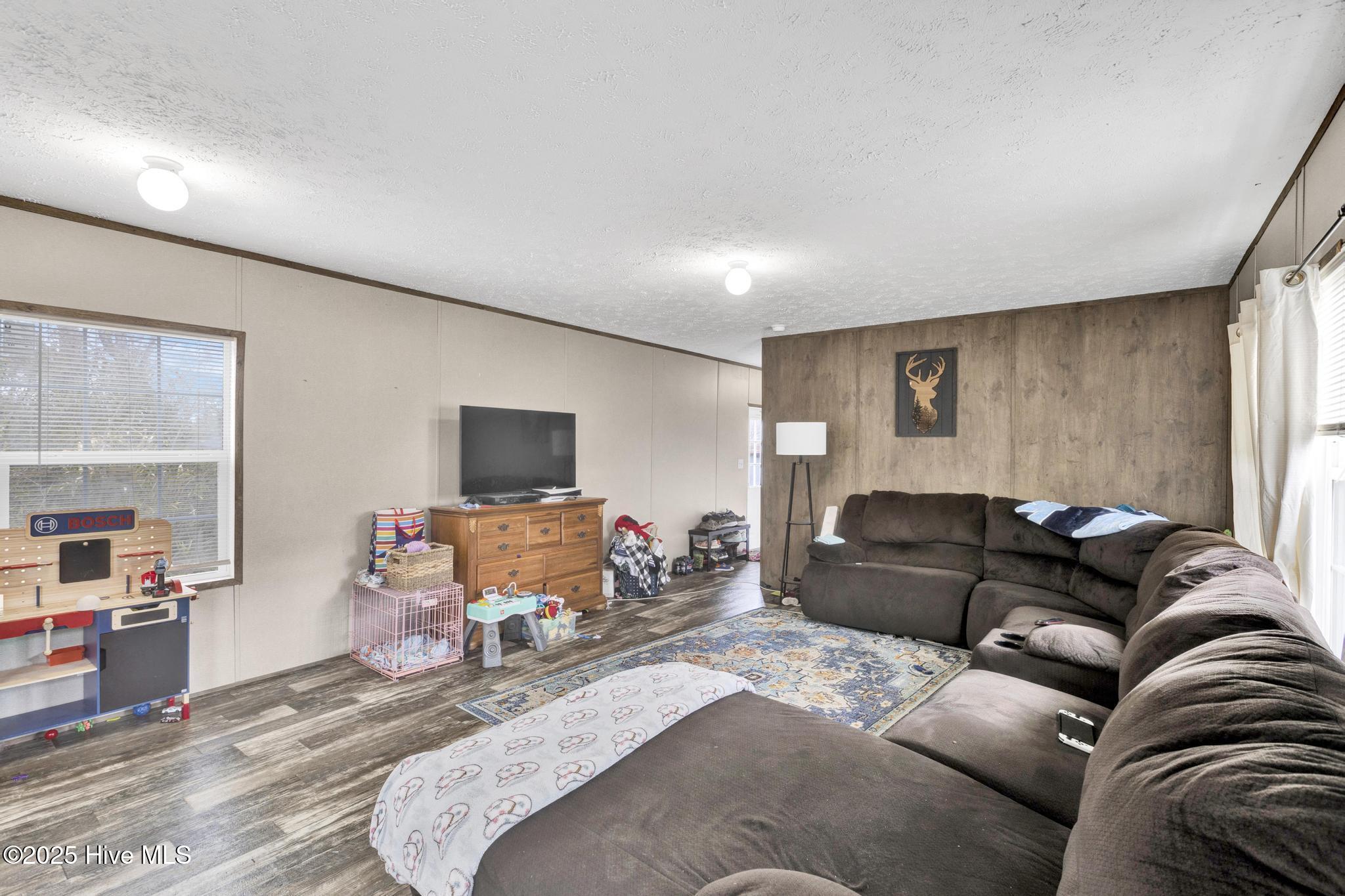 4982 Neuse Road Property Photo 11