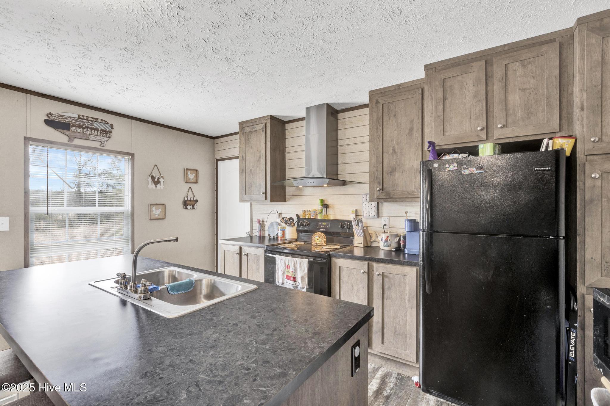 4982 Neuse Road Property Photo 14