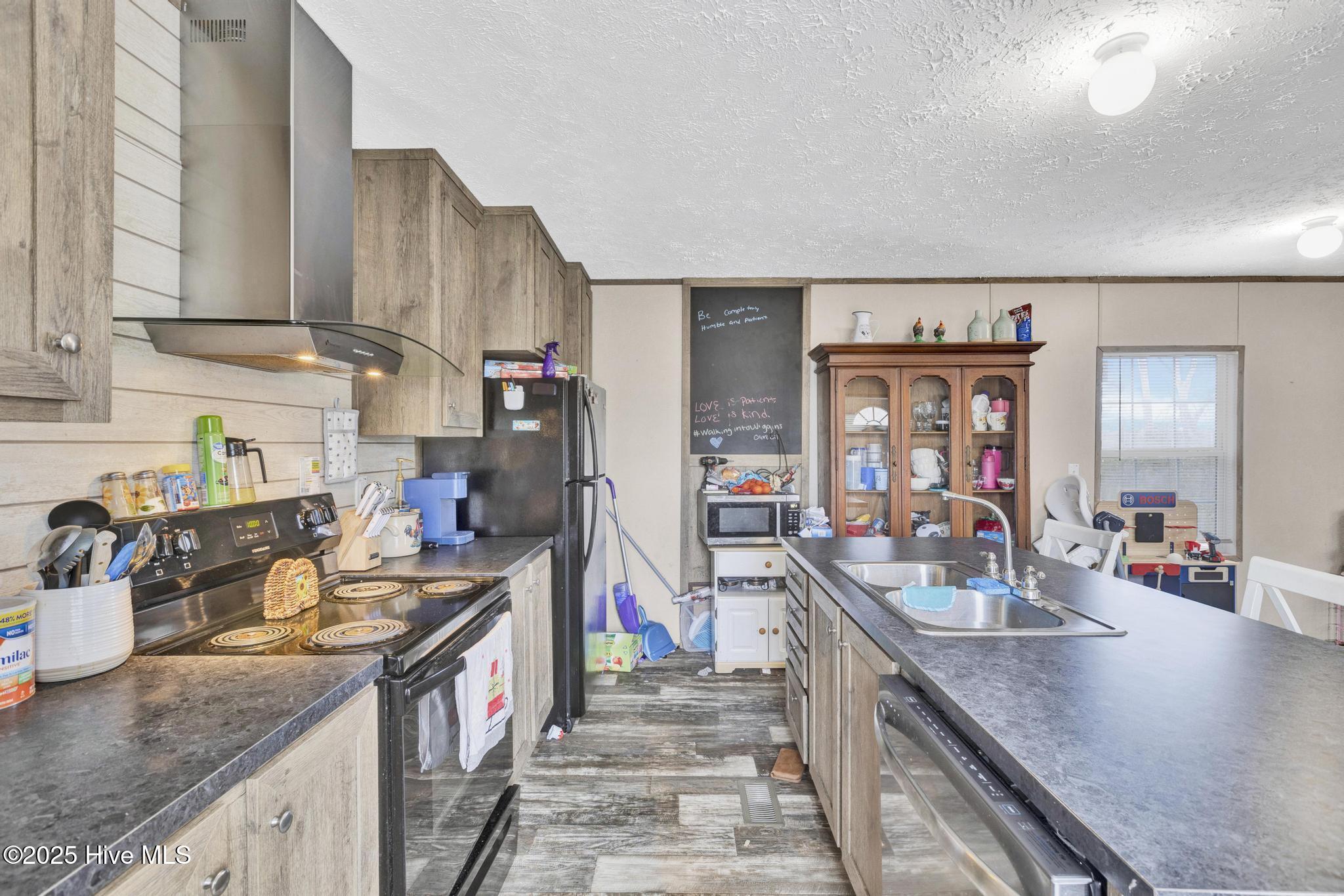 4982 Neuse Road Property Photo 15
