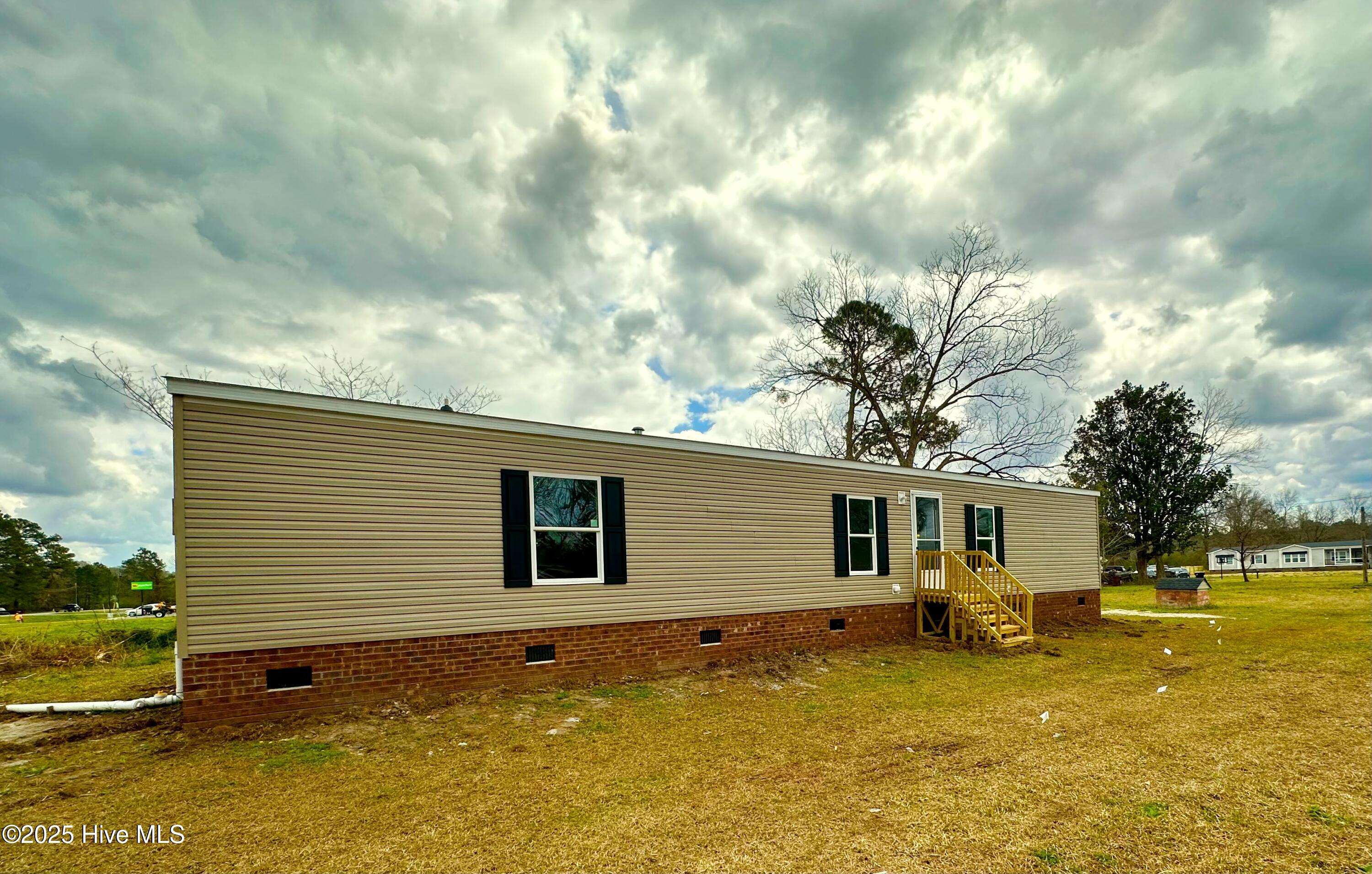 4368 Sam Potts Hwy Property Photo