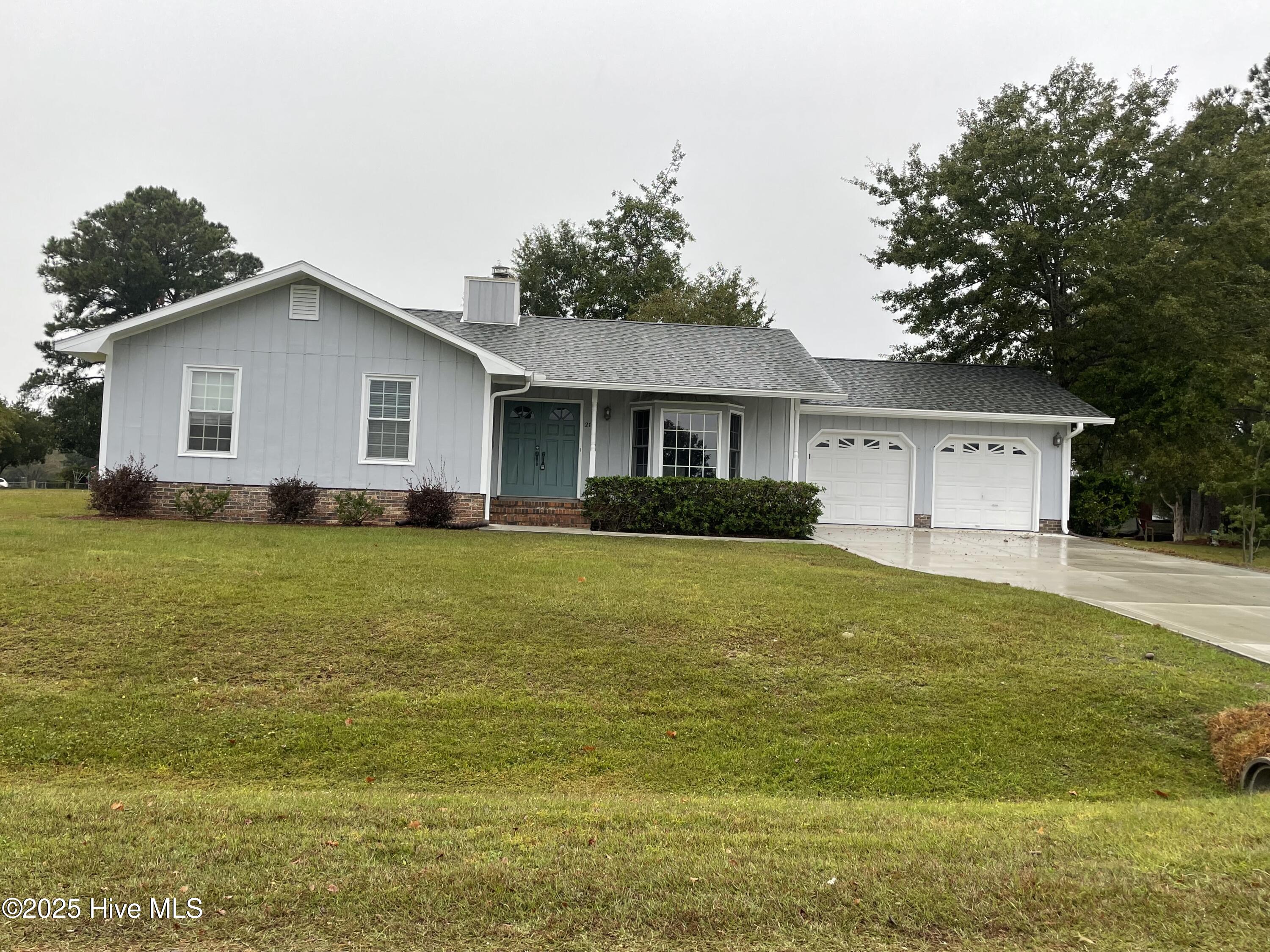 211 River Reach Drive Property Photo