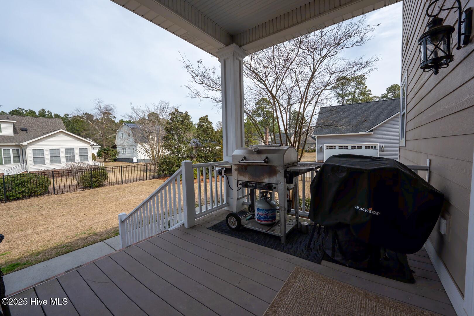 123 Lake Shore Drive Property Photo 6