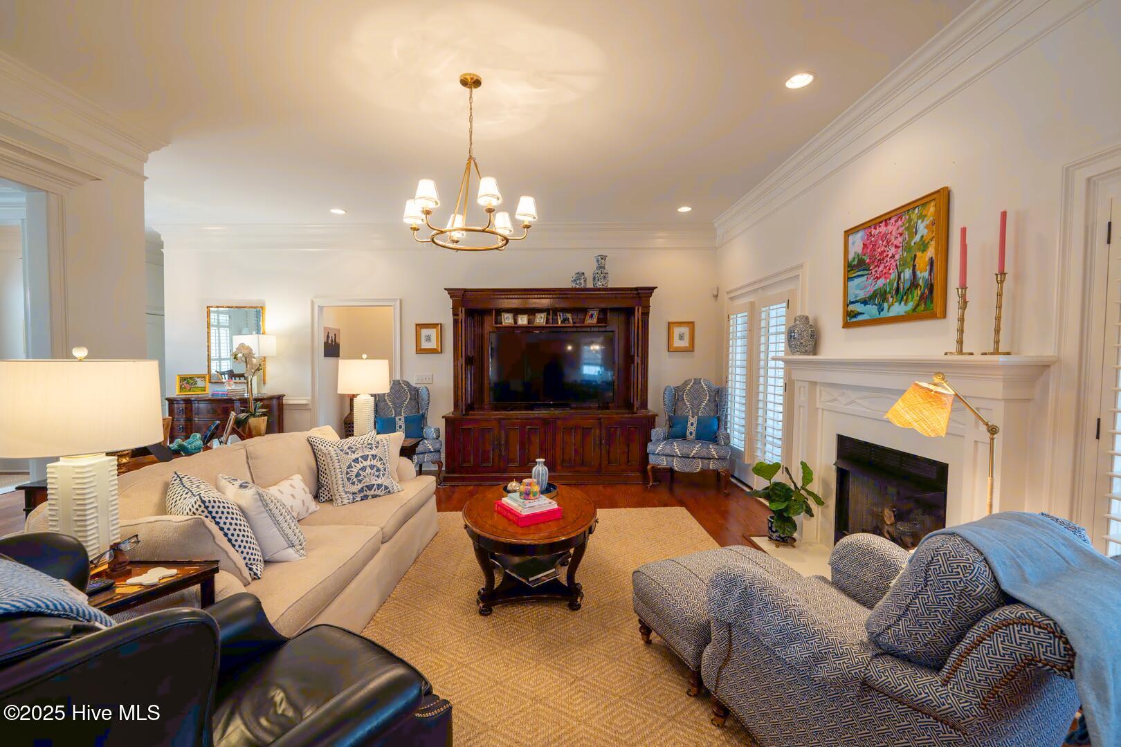 123 Lake Shore Drive Property Photo 10