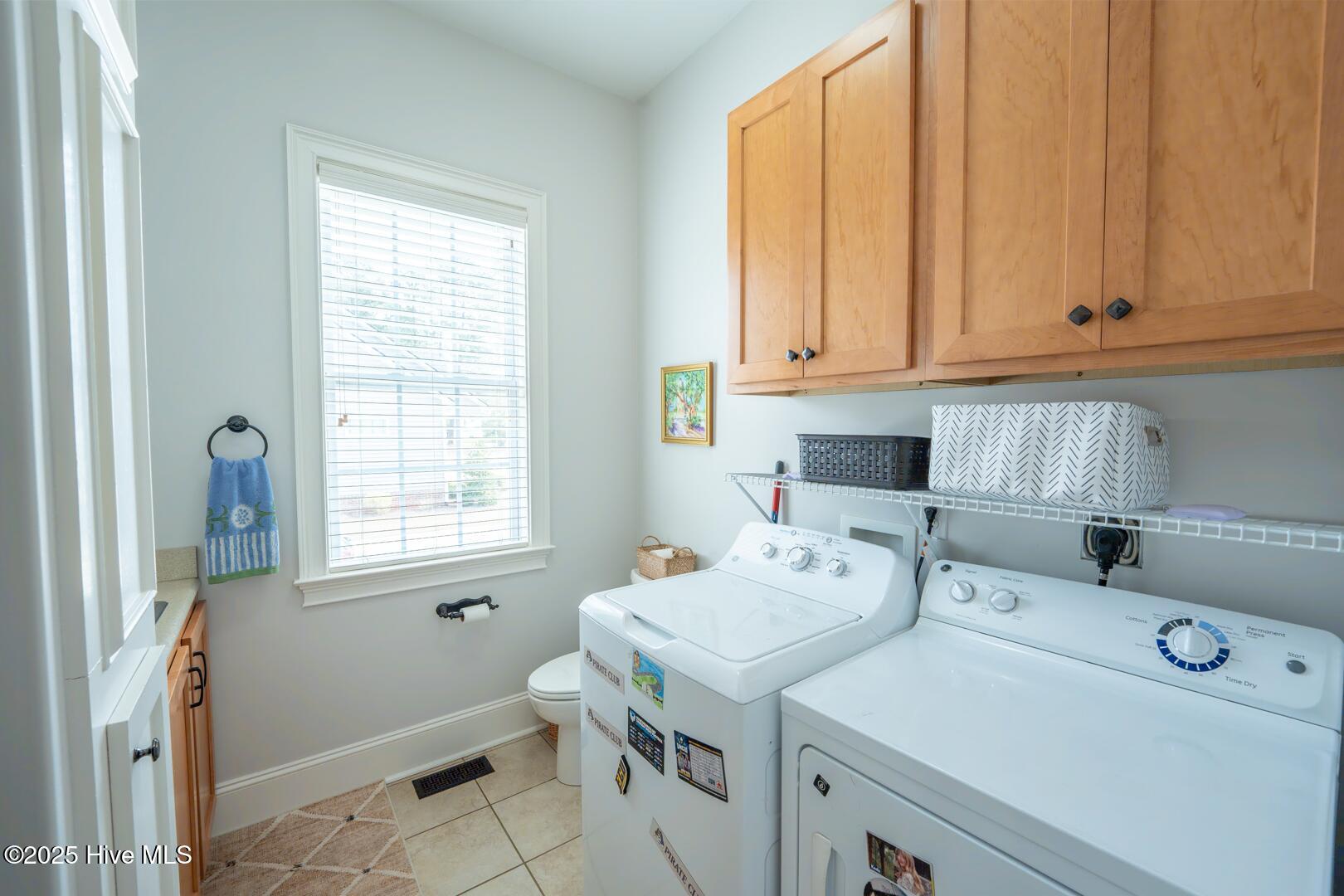 123 Lake Shore Drive Property Photo 15