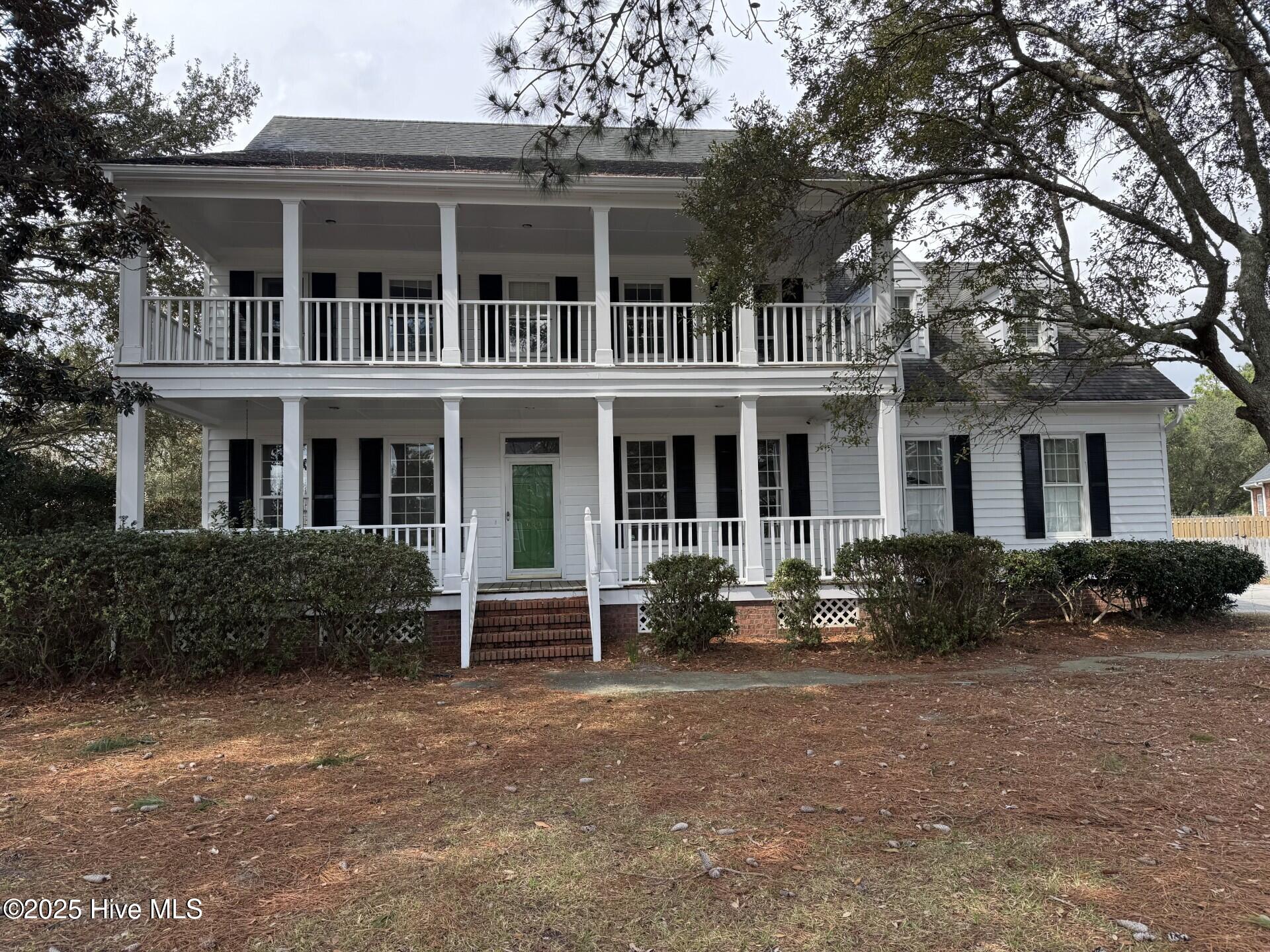 660 Fairlie Court Property Photo