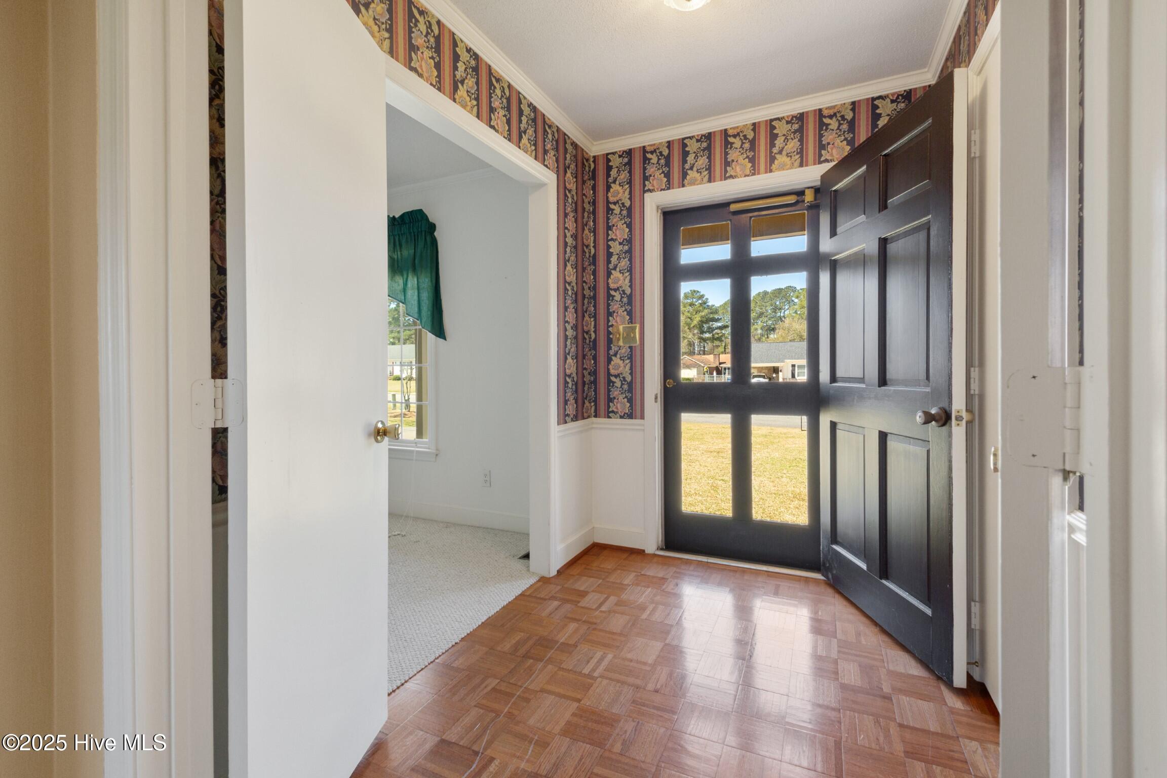 3007 Camelot Drive Property Photo 15