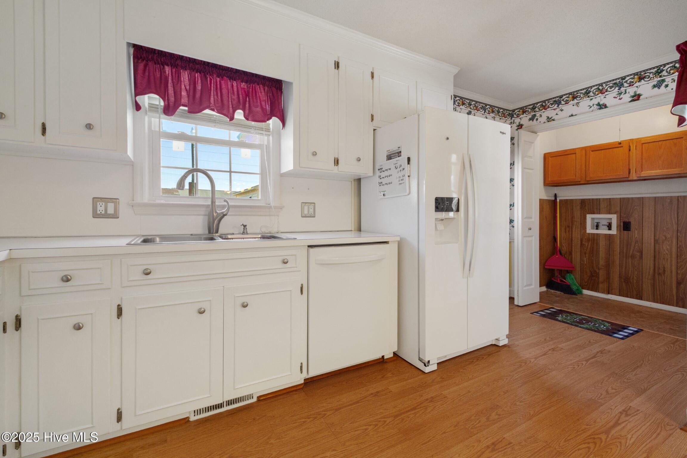 3007 Camelot Drive Property Photo 24
