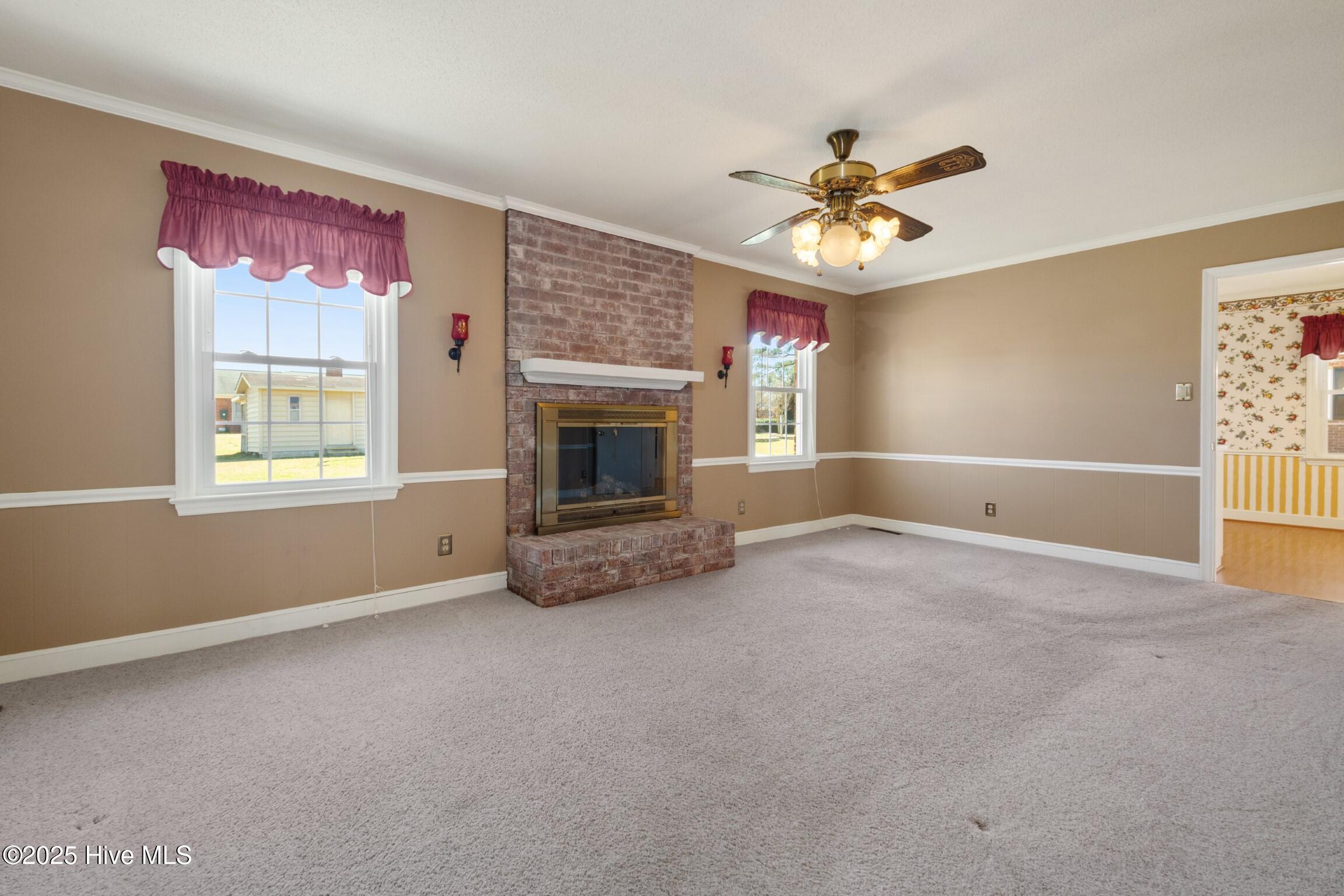 3007 Camelot Drive Property Photo 28