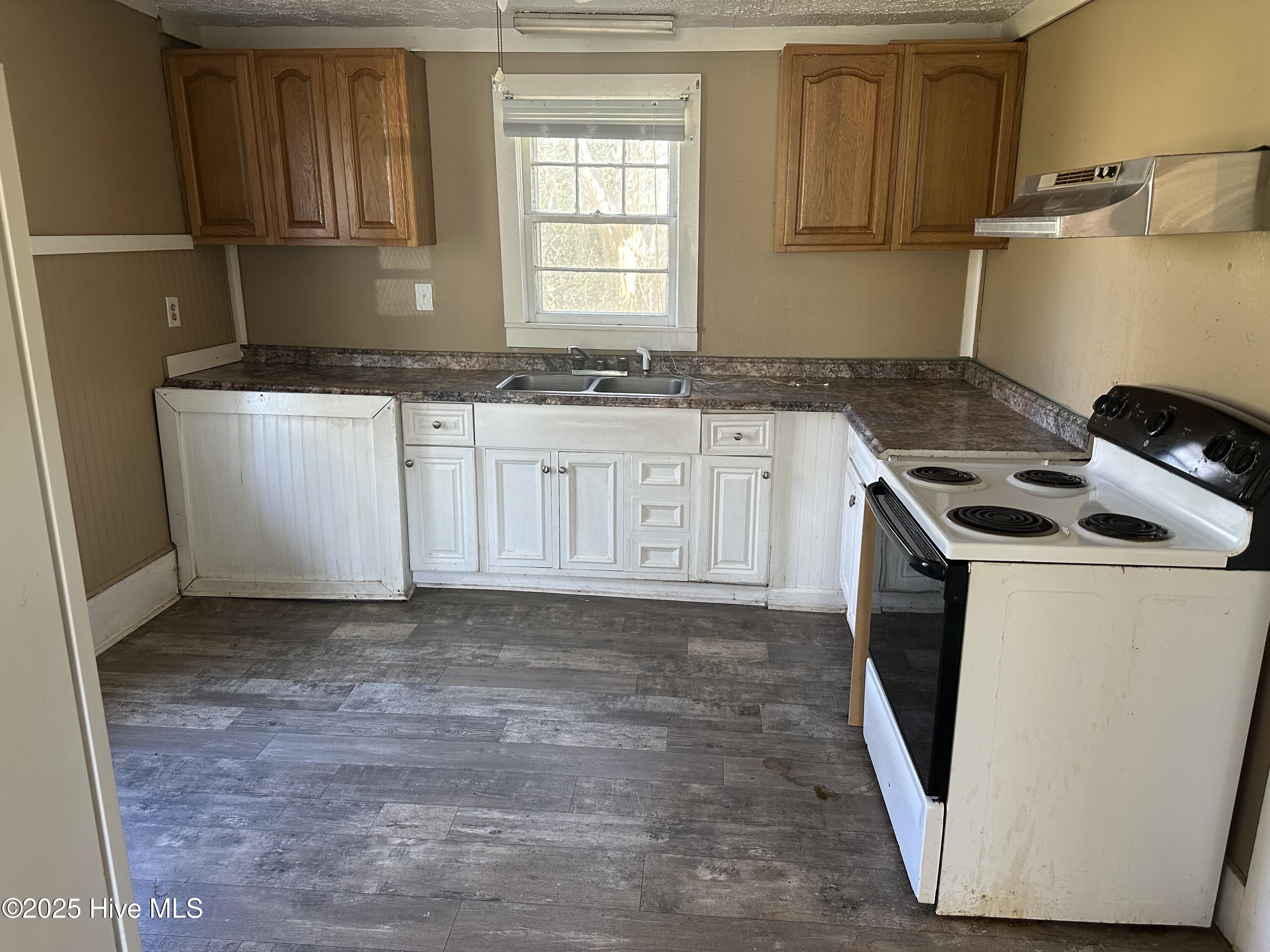 233 S Brown Street Property Photo 3