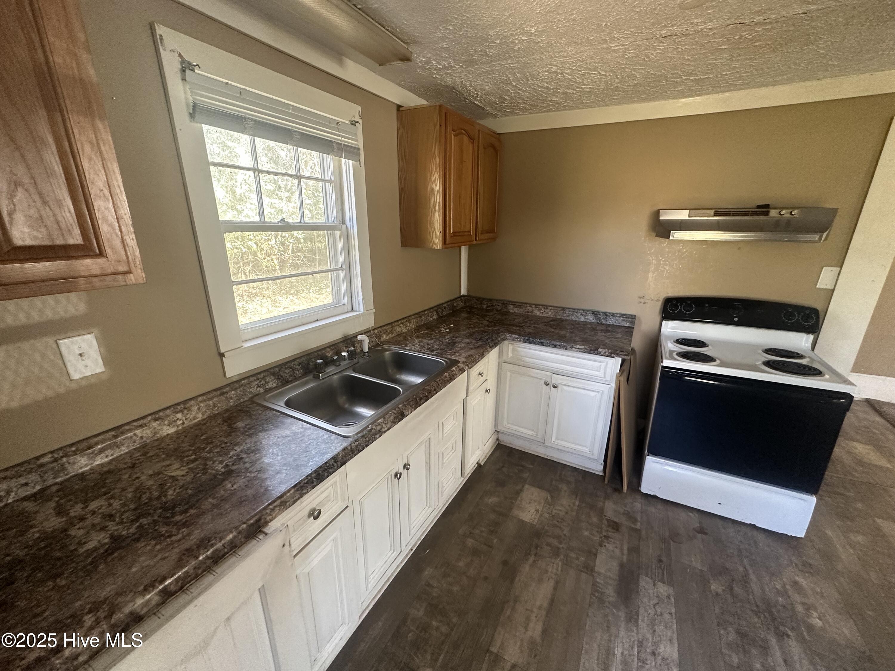 233 S Brown Street Property Photo 5