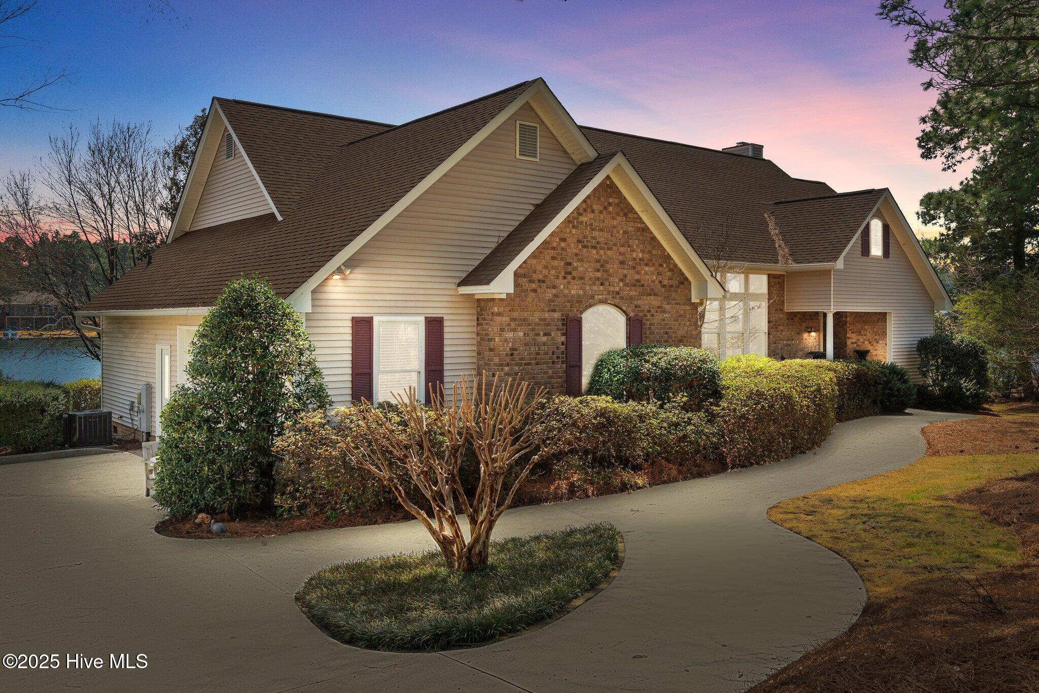 105 Logan Court Property Photo