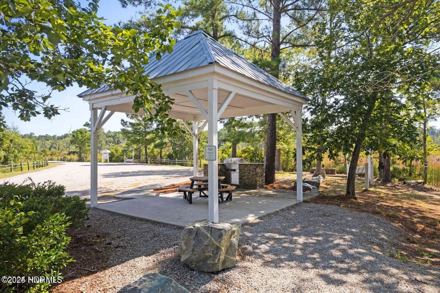 637 Squirrel Run Drive Property Photo 16