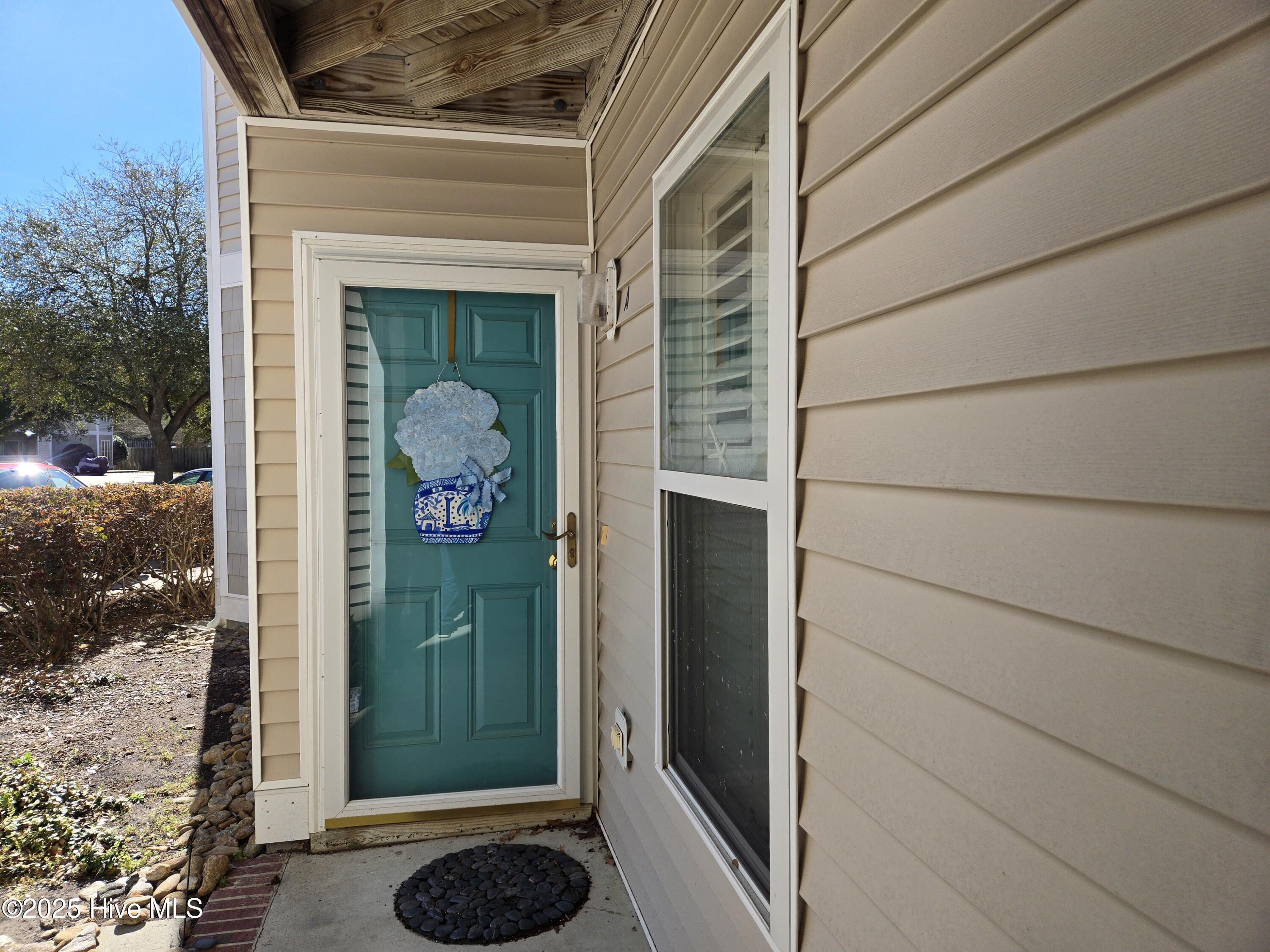 405 Commerce Avenue A Property Photo 3