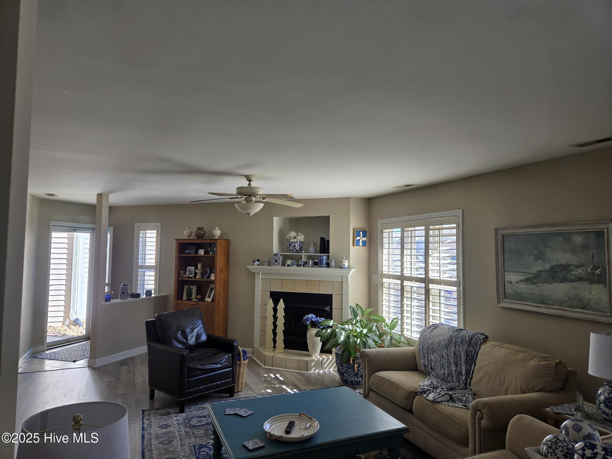 405 Commerce Avenue A Property Photo 6