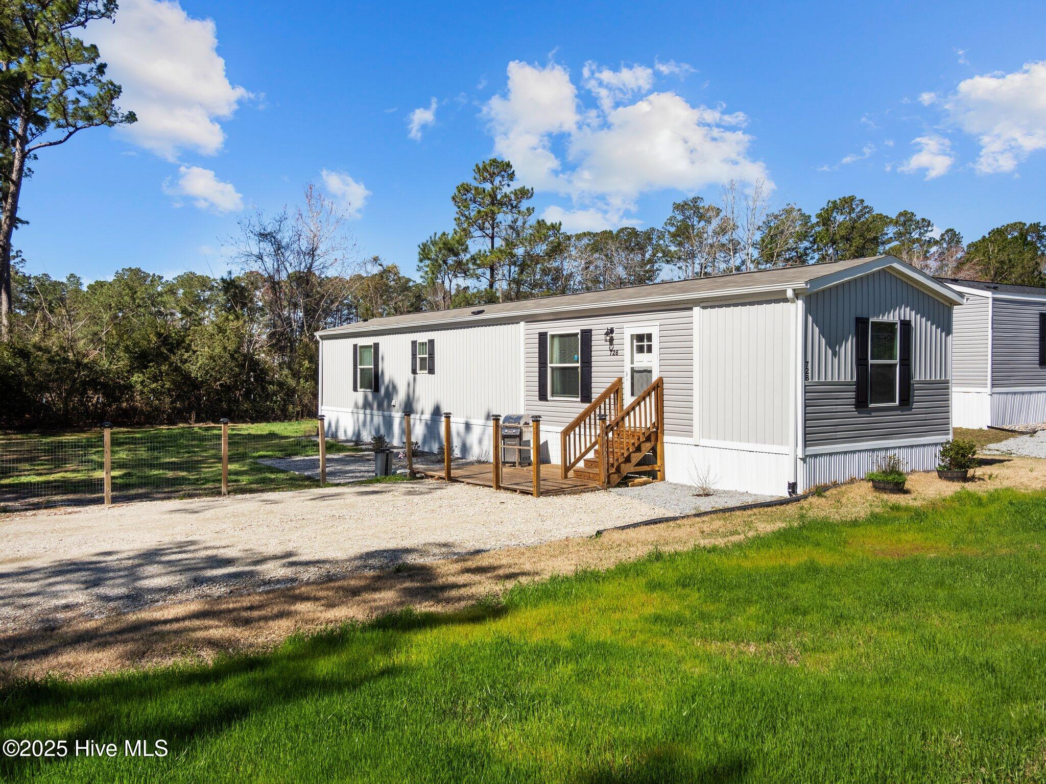 728 James Street Property Photo