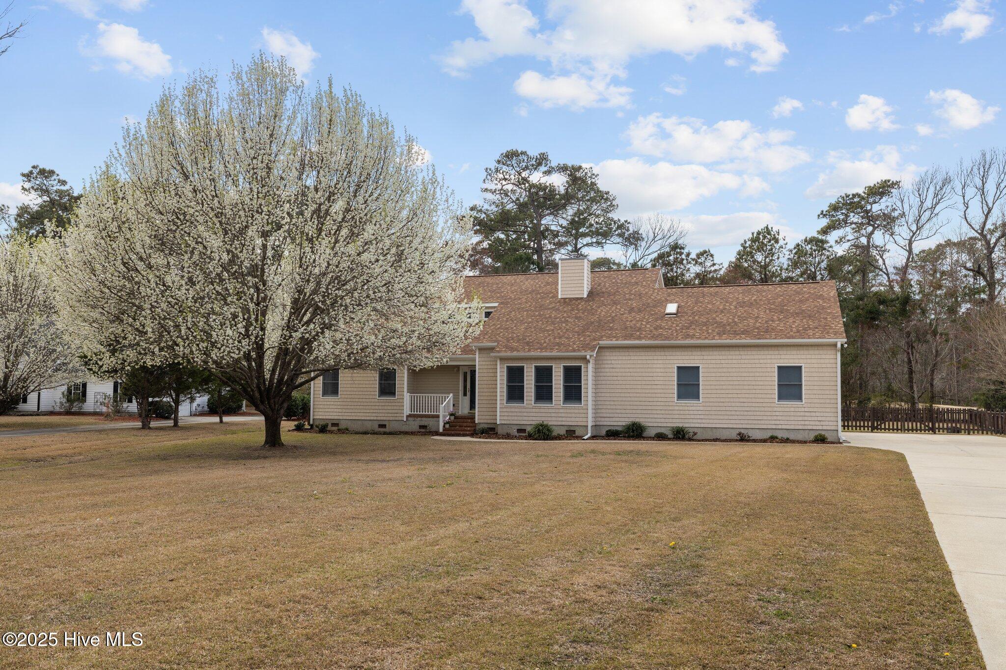 415 Hillcrest Drive Property Photo