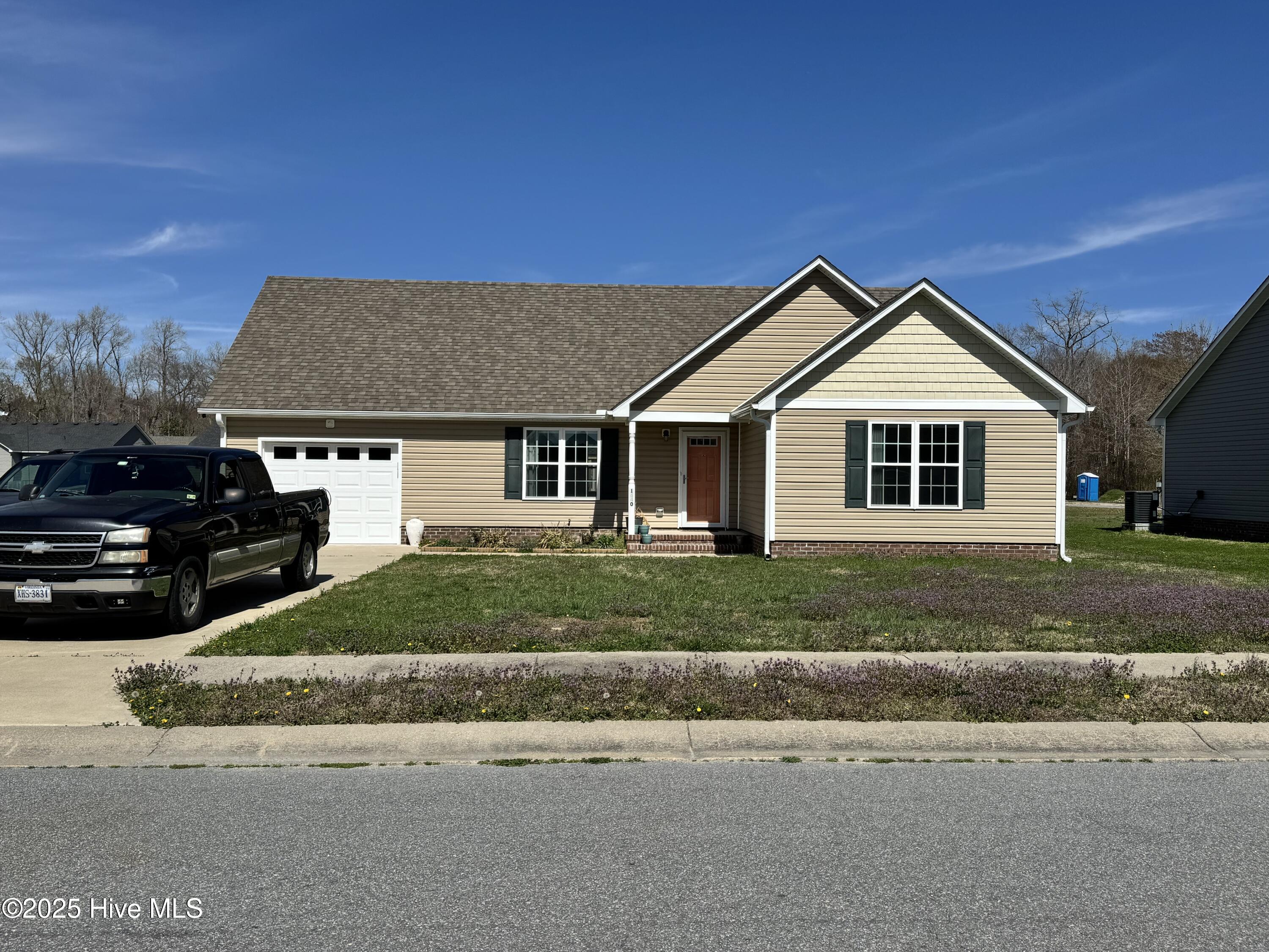 1640 Warren Way Property Photo