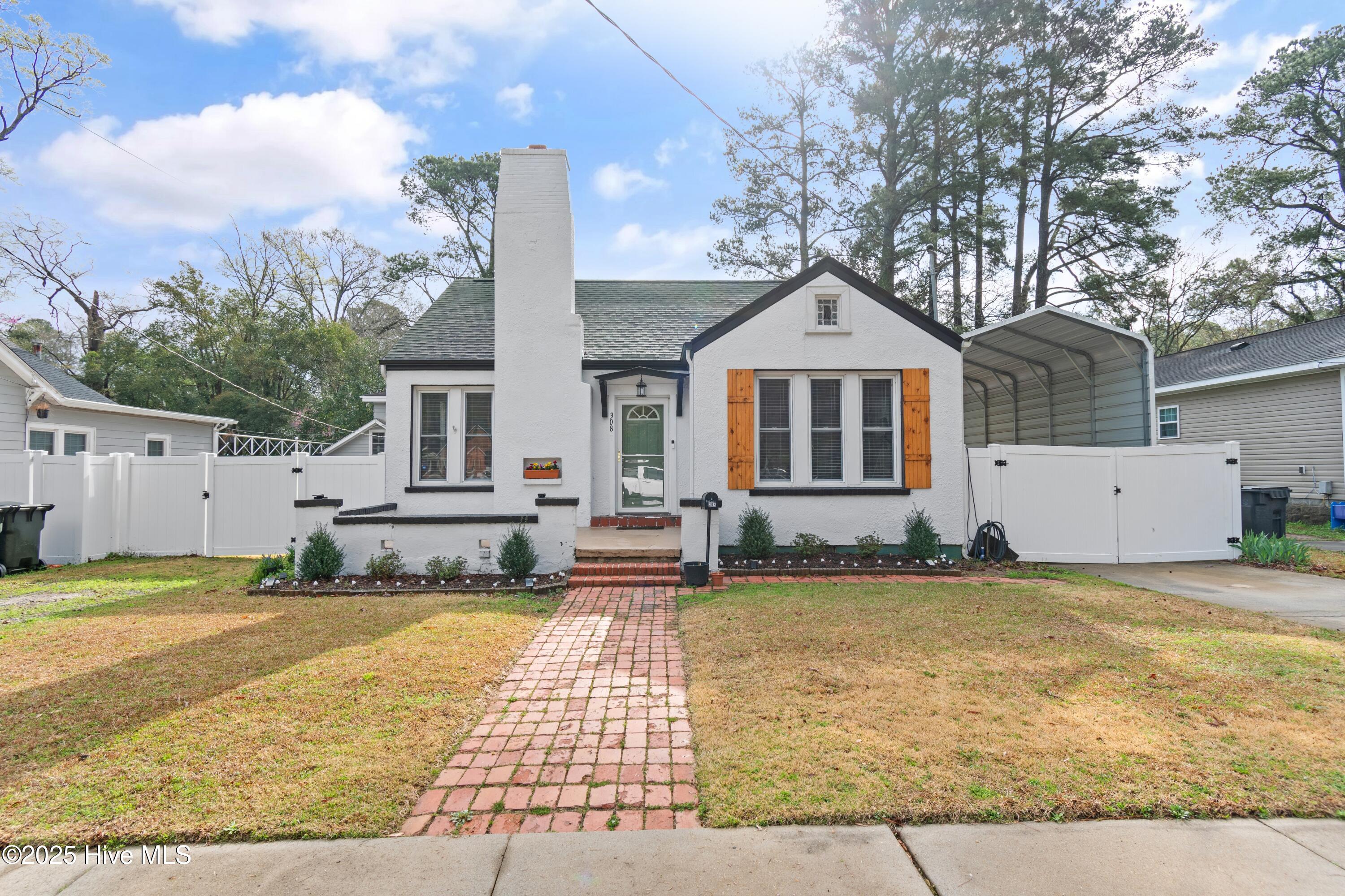308 S Pineview Avenue Property Photo