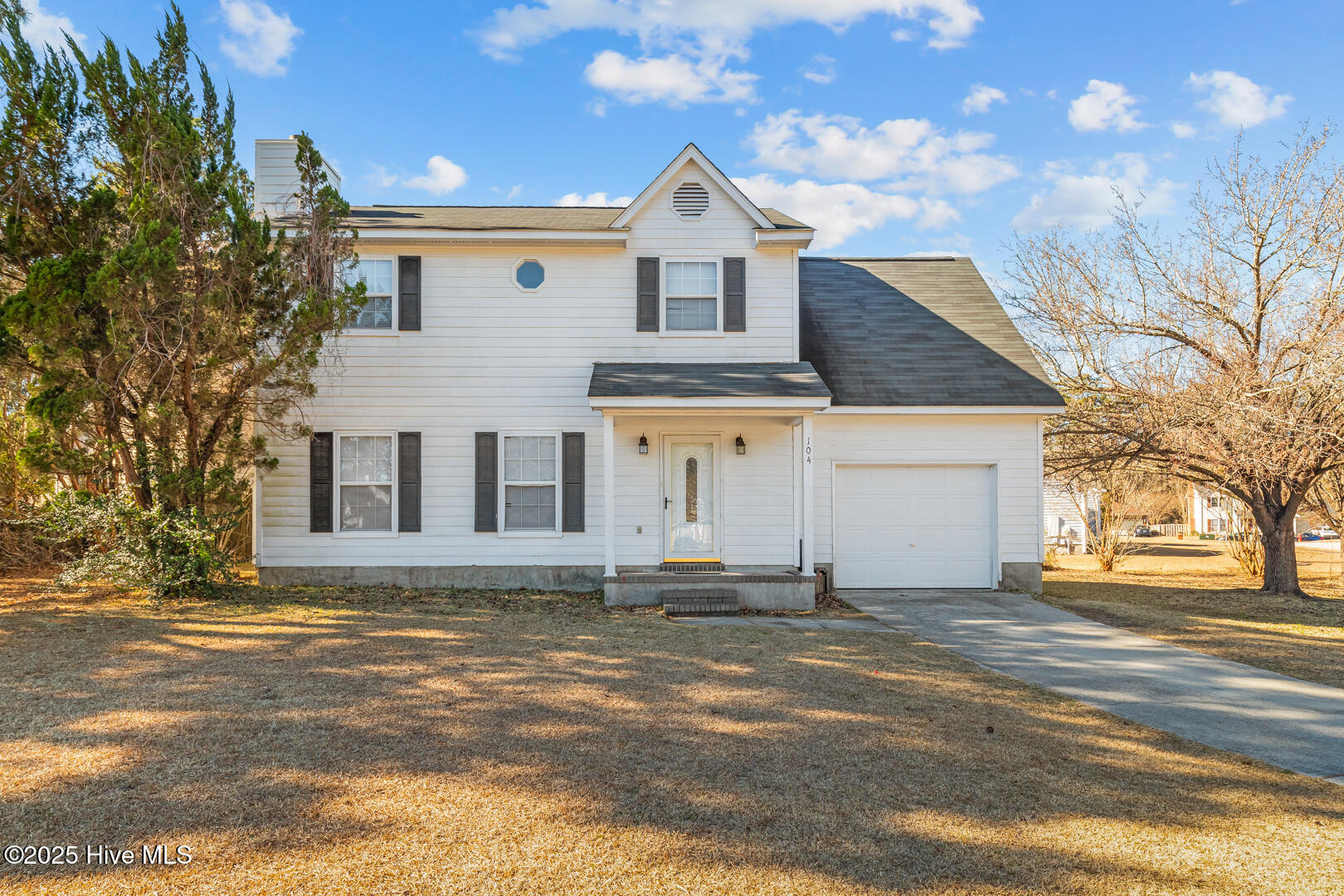 104 Suffolk Circle Property Photo