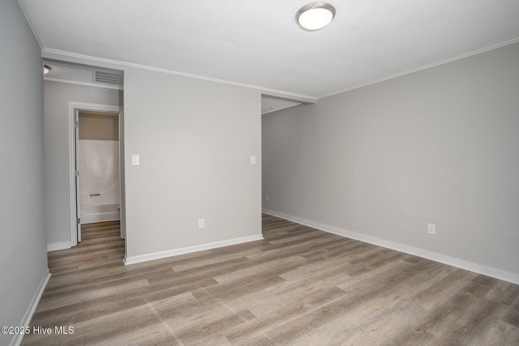 424 N Vyne Street Property Photo 5
