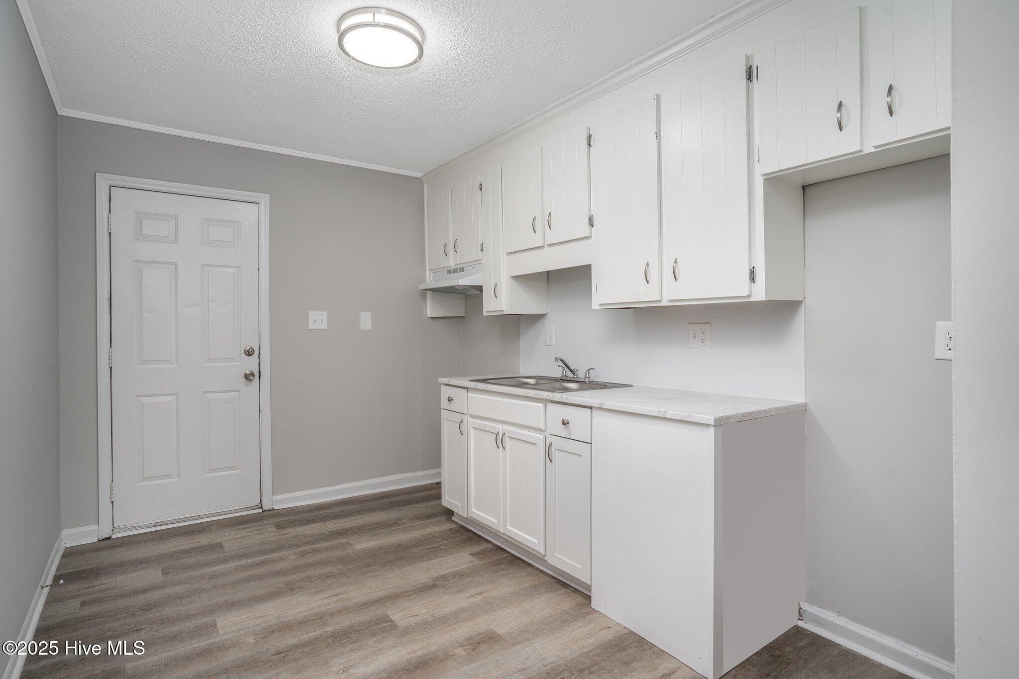 424 N Vyne Street Property Photo 8