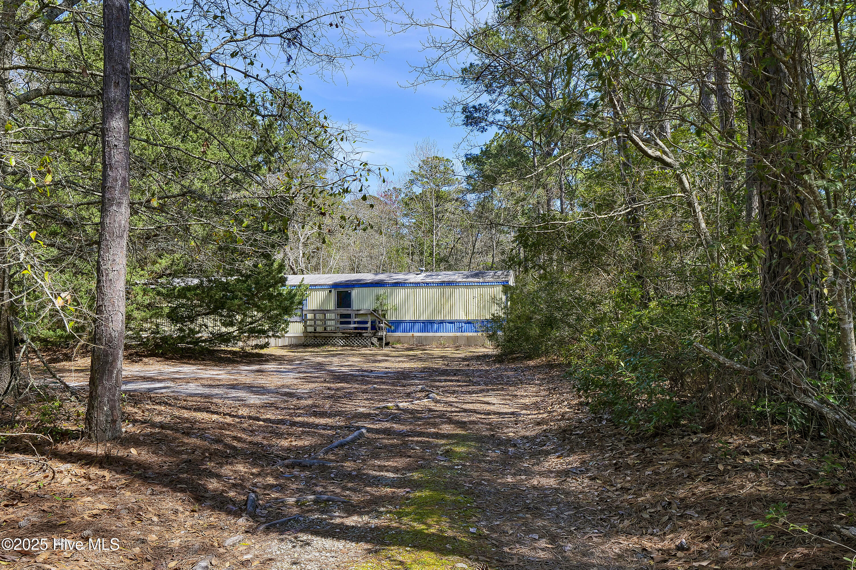 409 Pond View Circle Property Photo