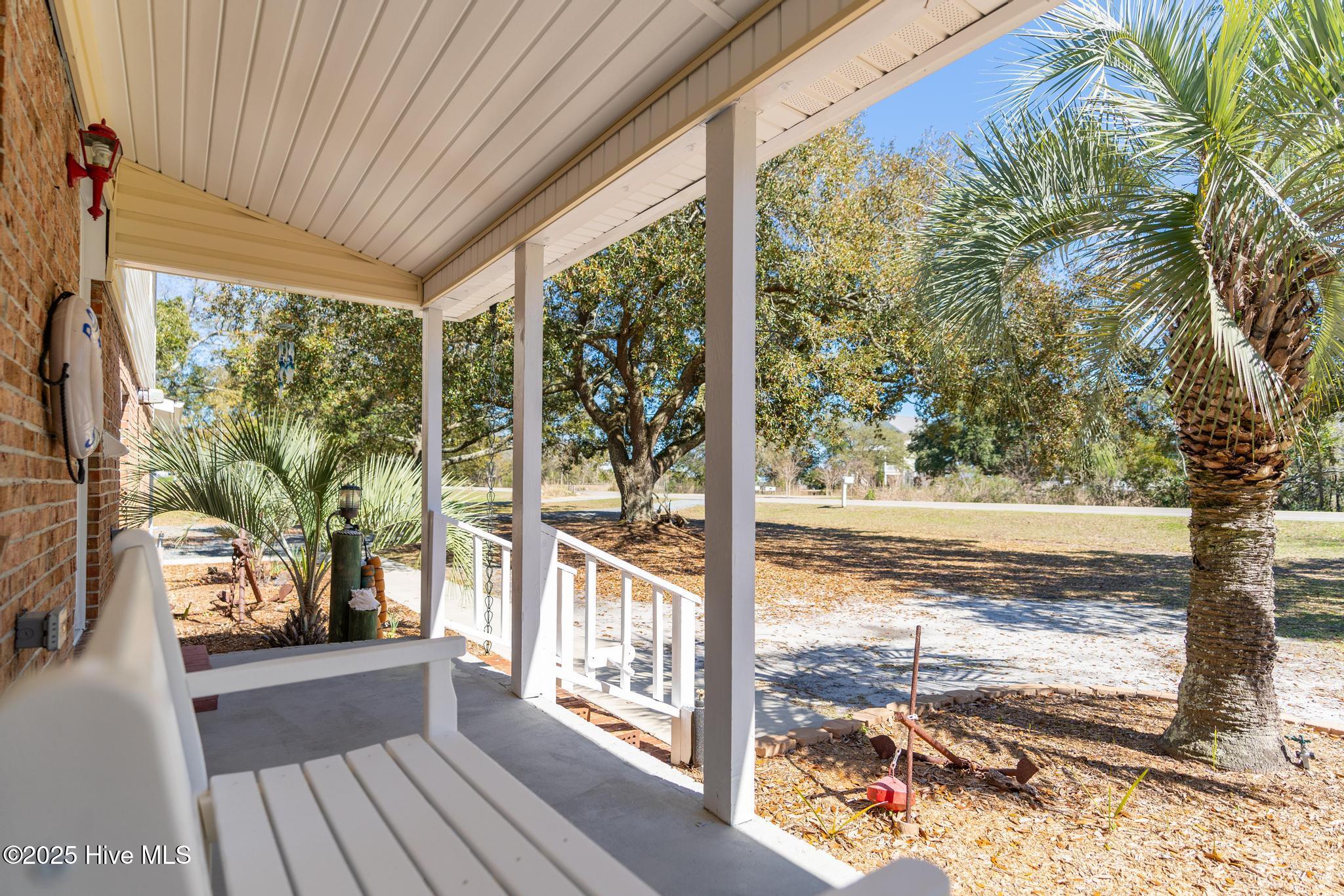 511 E Moore Street Property Photo 3