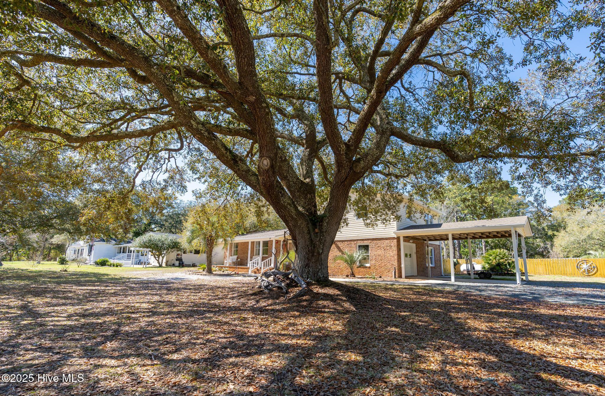 511 E Moore Street Property Photo 4