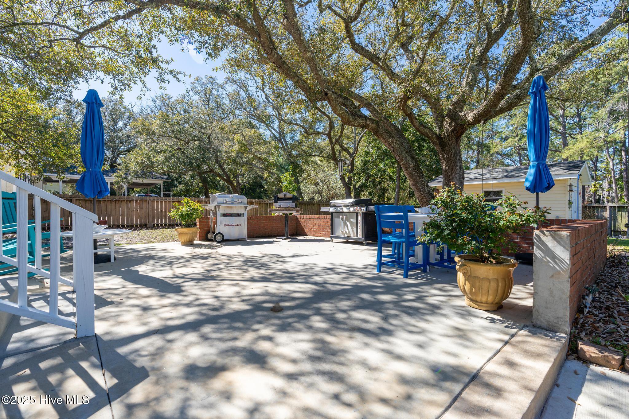 511 E Moore Street Property Photo 5