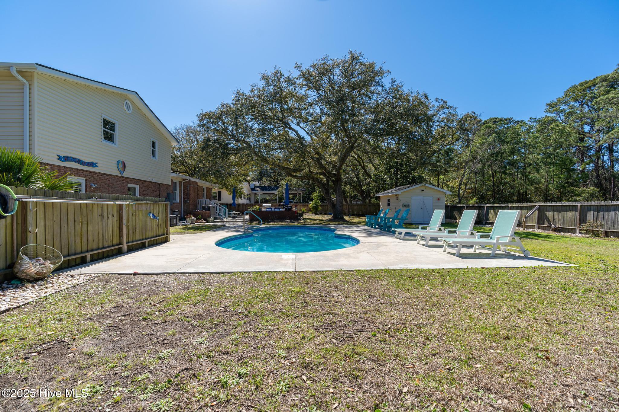 511 E Moore Street Property Photo 7