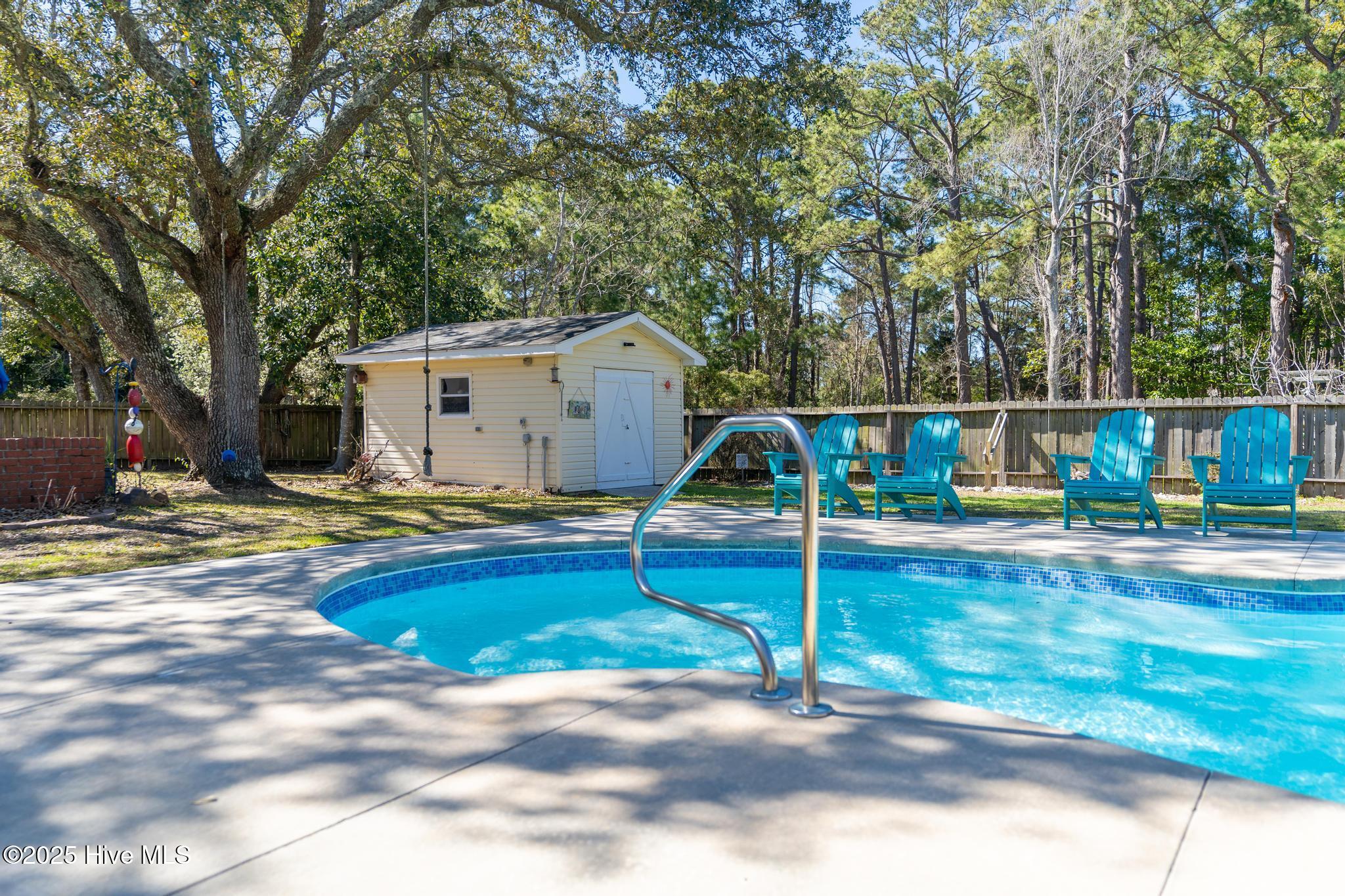 511 E Moore Street Property Photo 9