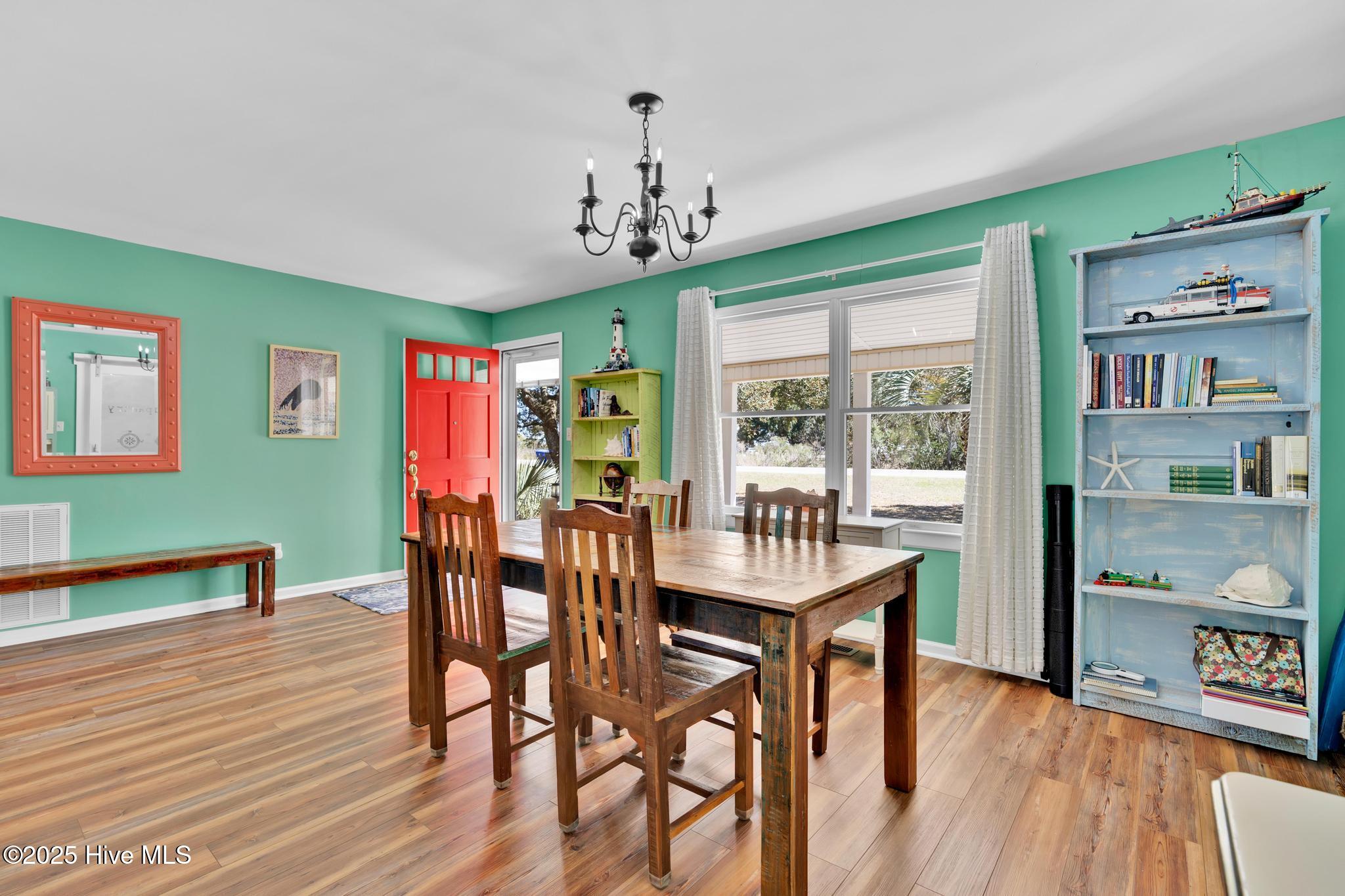 511 E Moore Street Property Photo 15