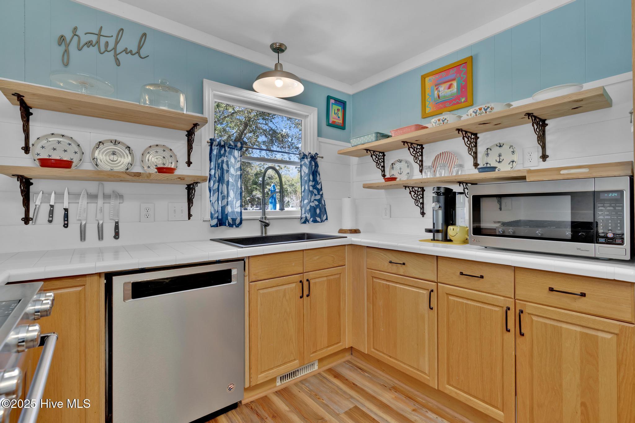 511 E Moore Street Property Photo 19