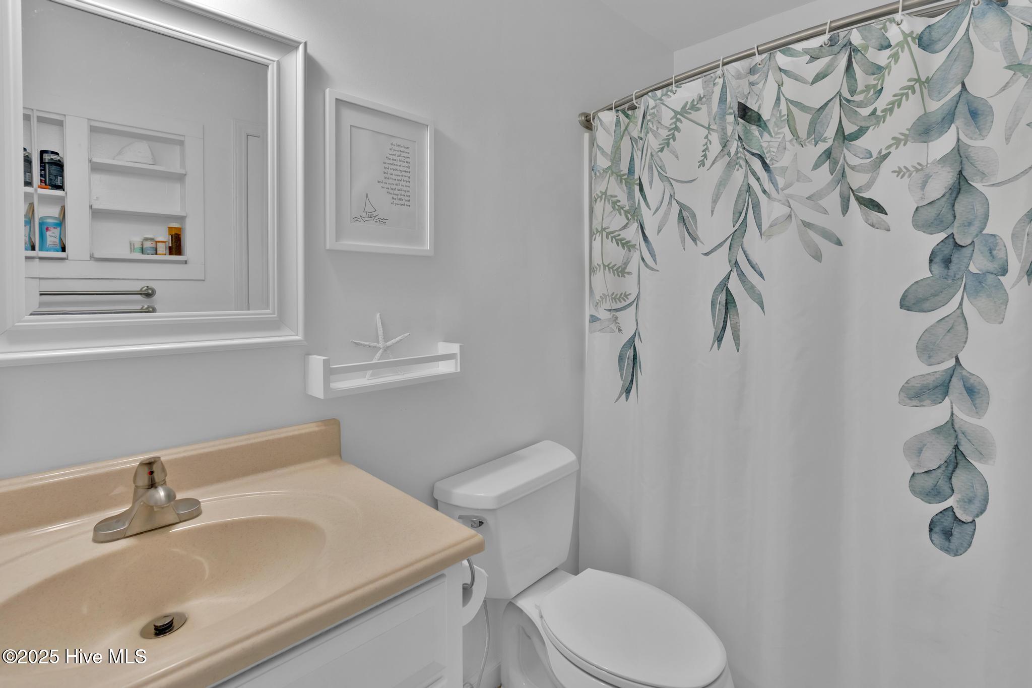 511 E Moore Street Property Photo 24