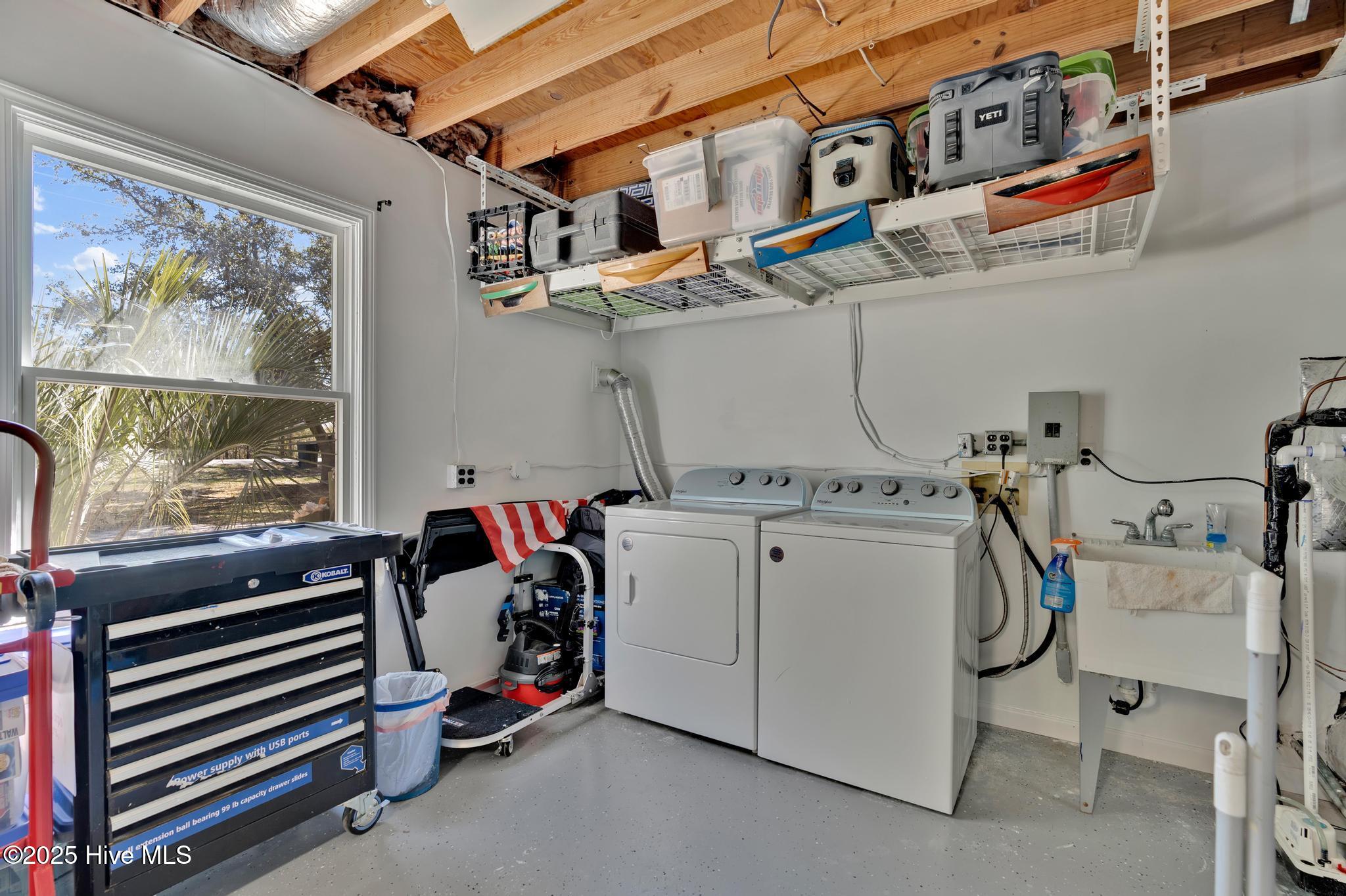 511 E Moore Street Property Photo 34