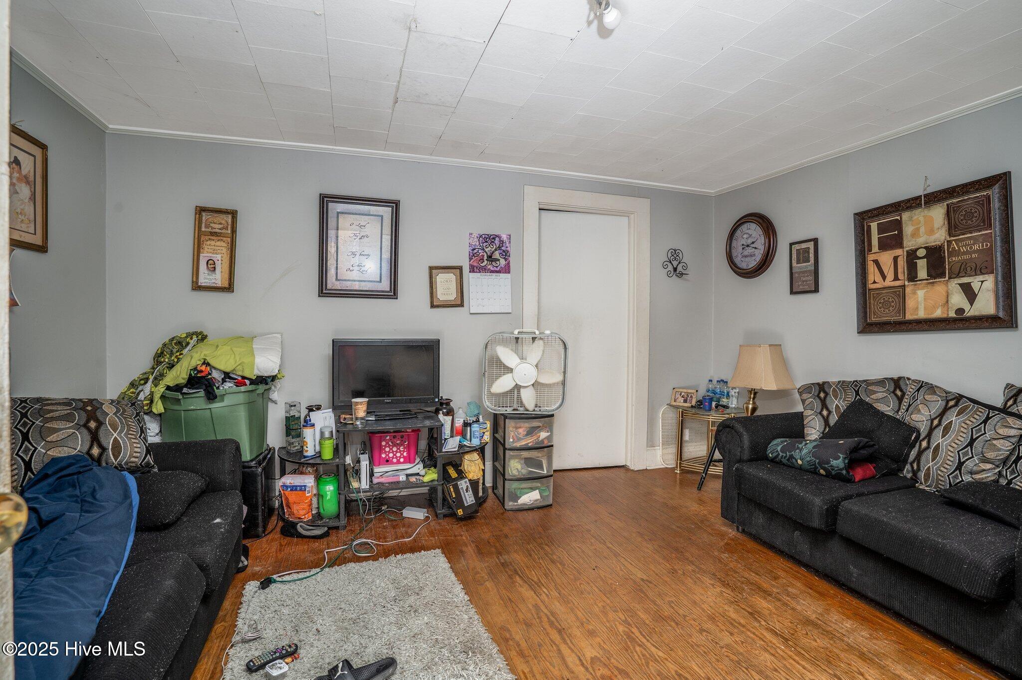 611 Park Avenue Property Photo 3