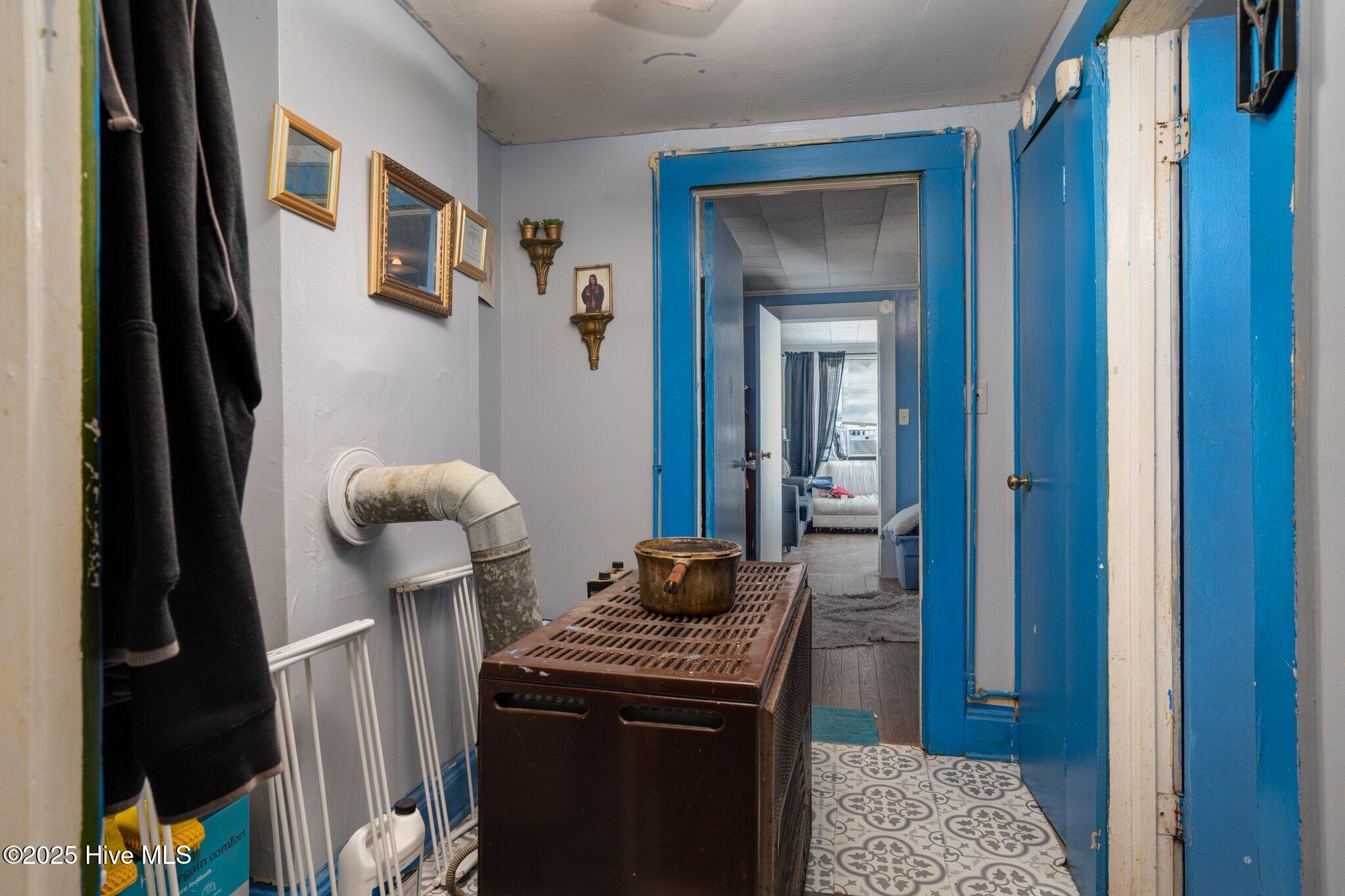 611 Park Avenue Property Photo 10