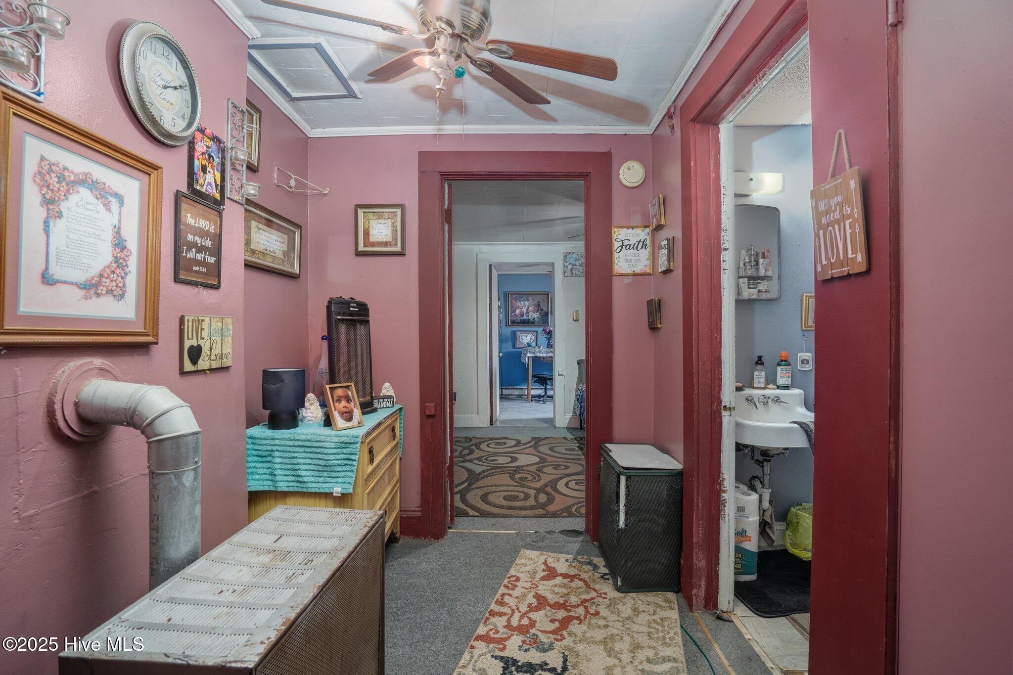 611 Park Avenue Property Photo 14
