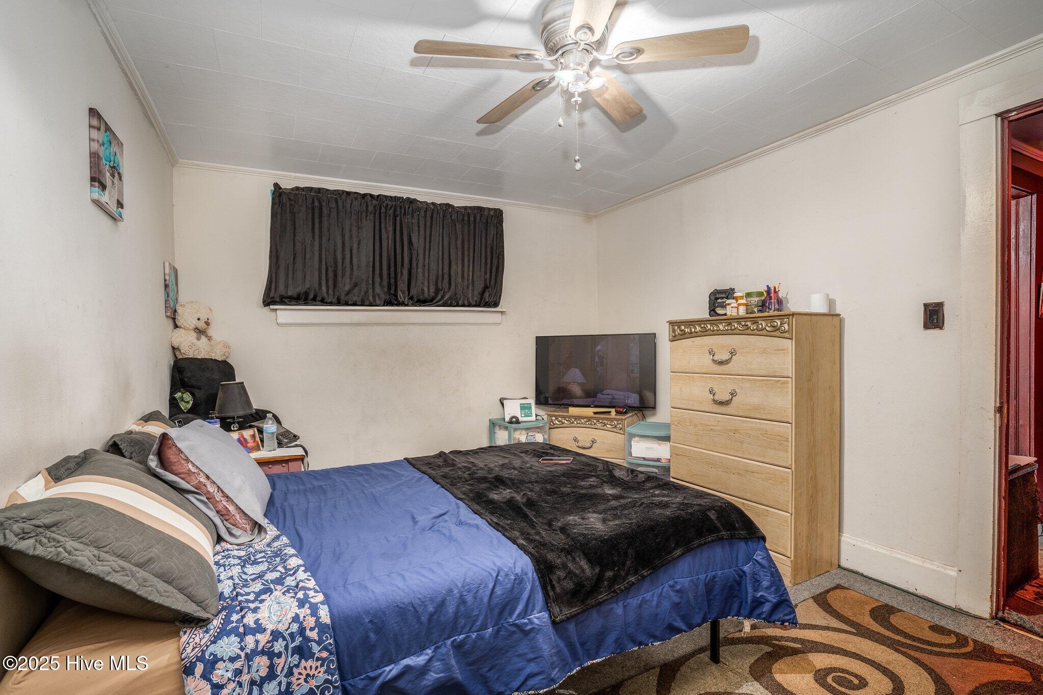 611 Park Avenue Property Photo 17