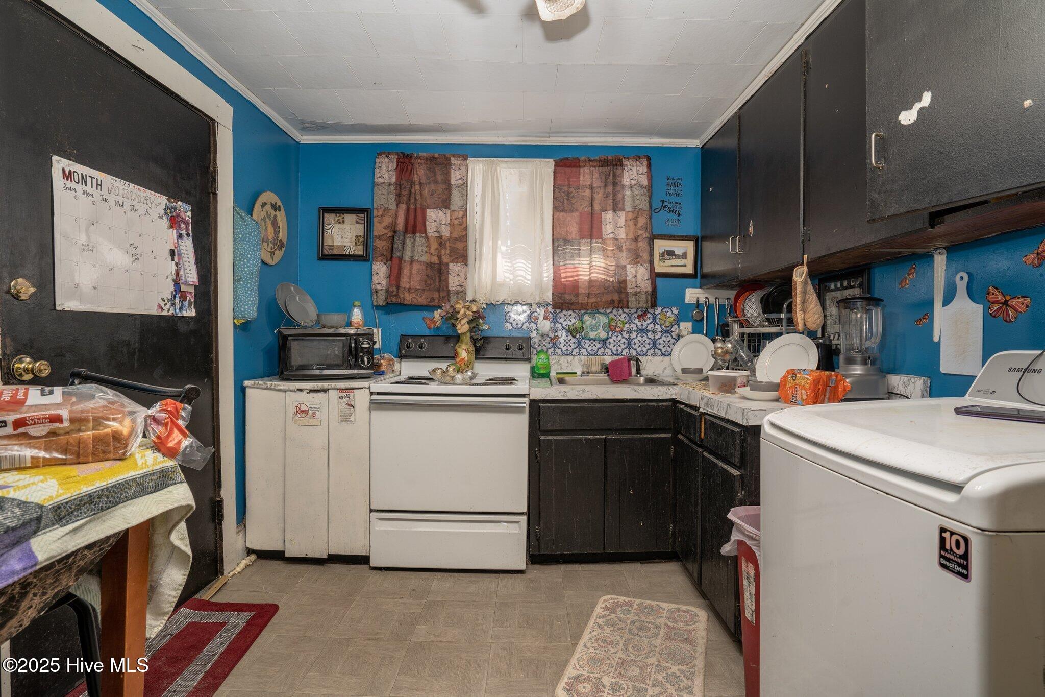 611 Park Avenue Property Photo 18