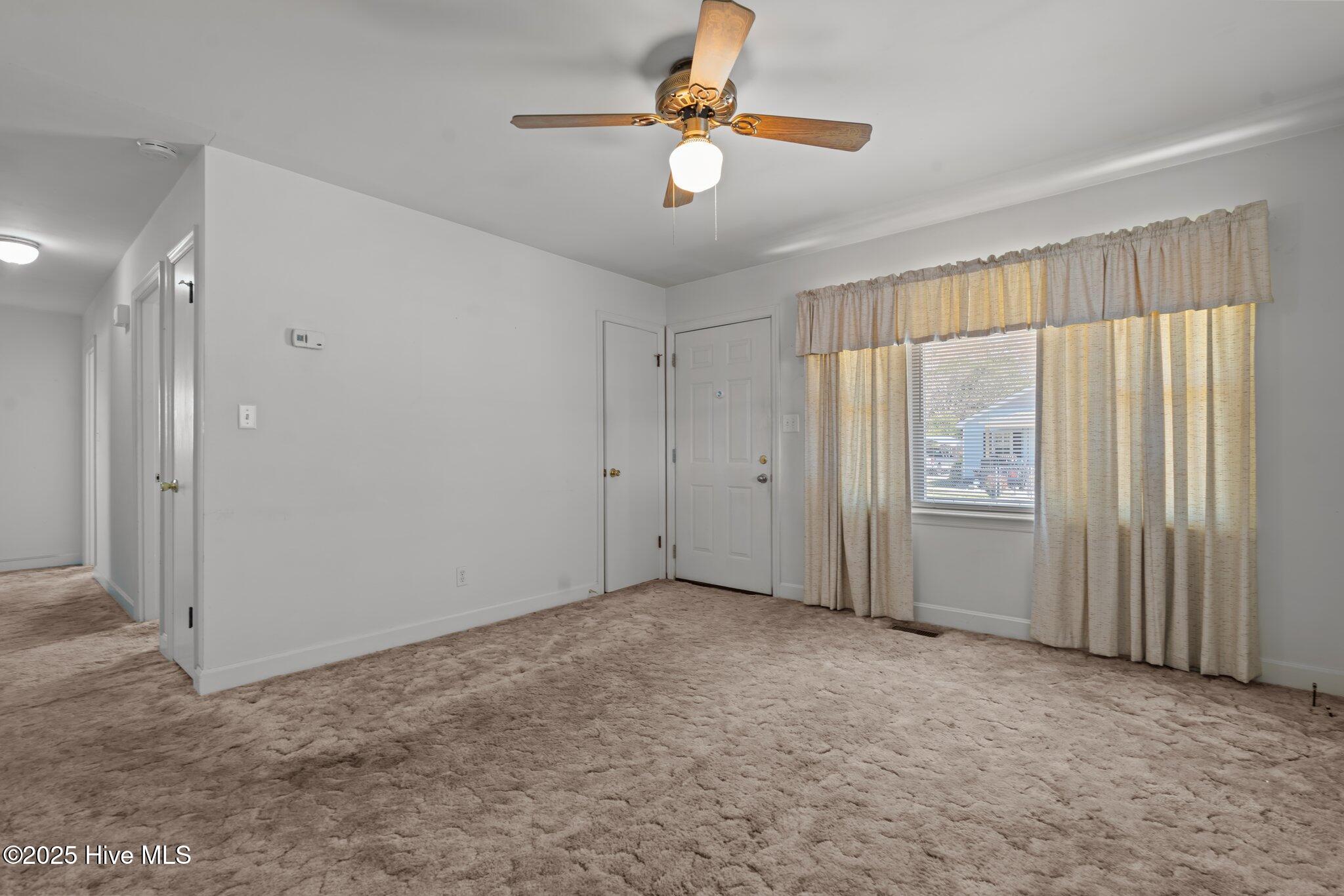 117 Elba Street Property Photo 8