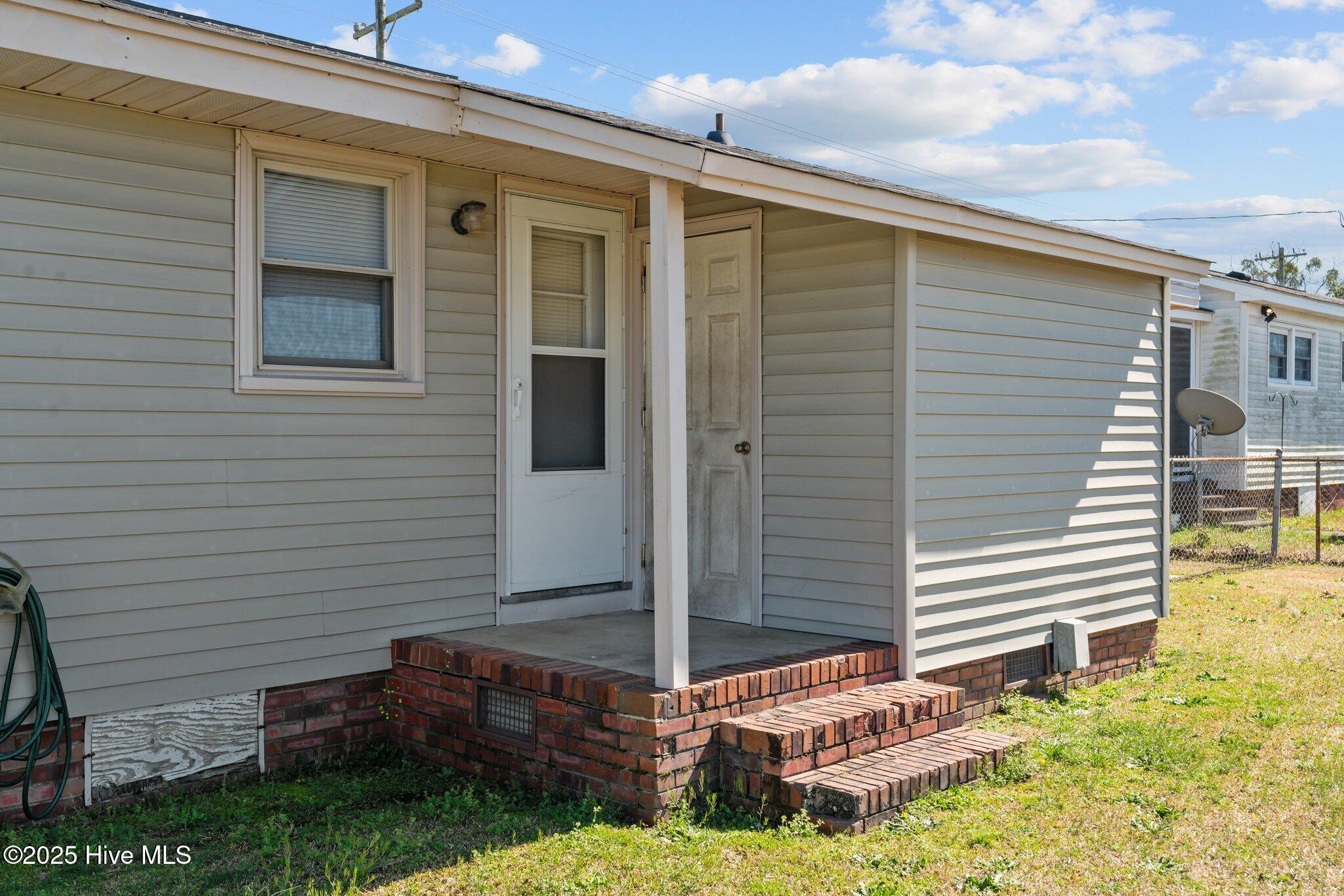 117 Elba Street Property Photo 25