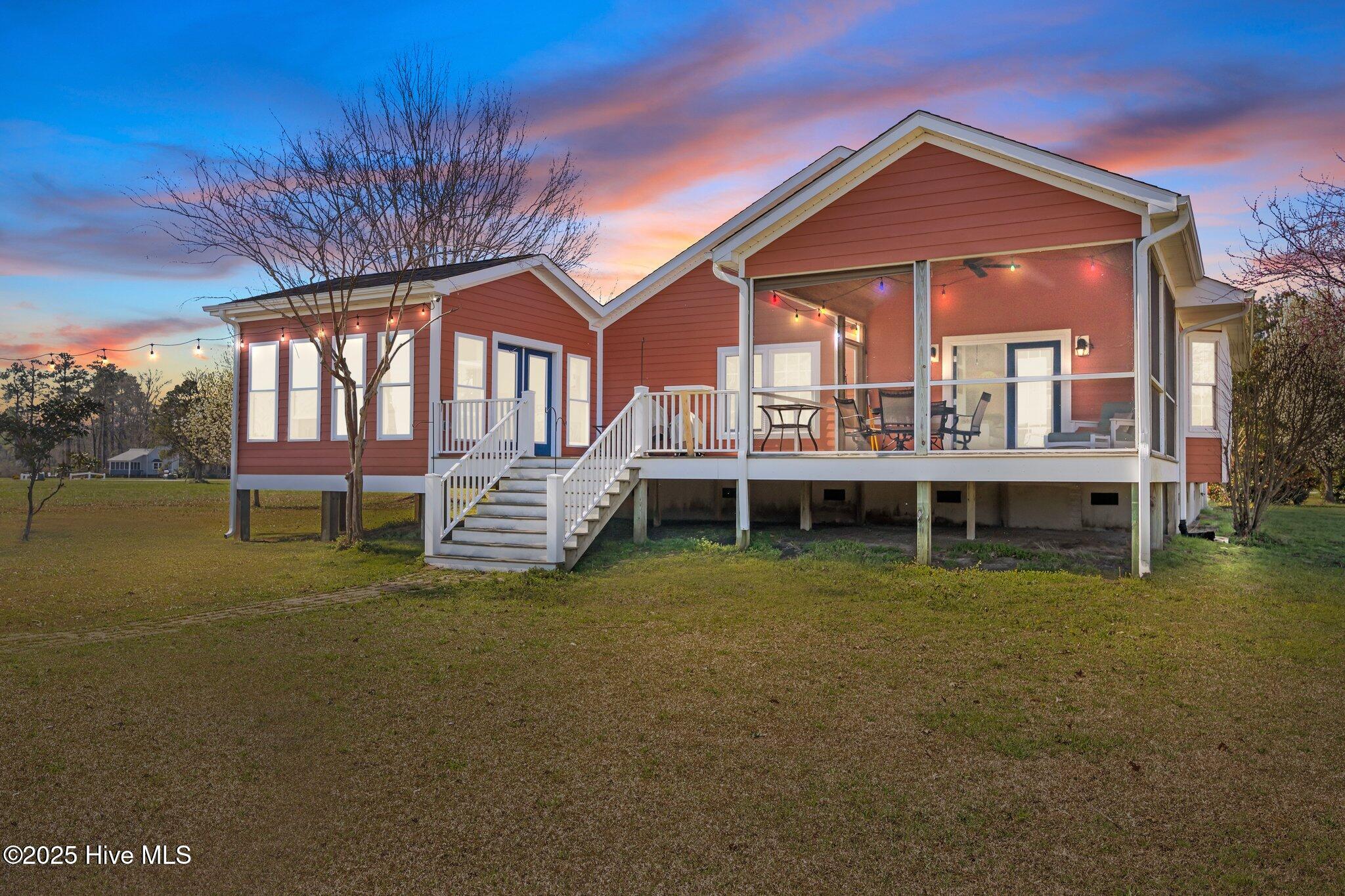 963 N Creek Drive Property Photo